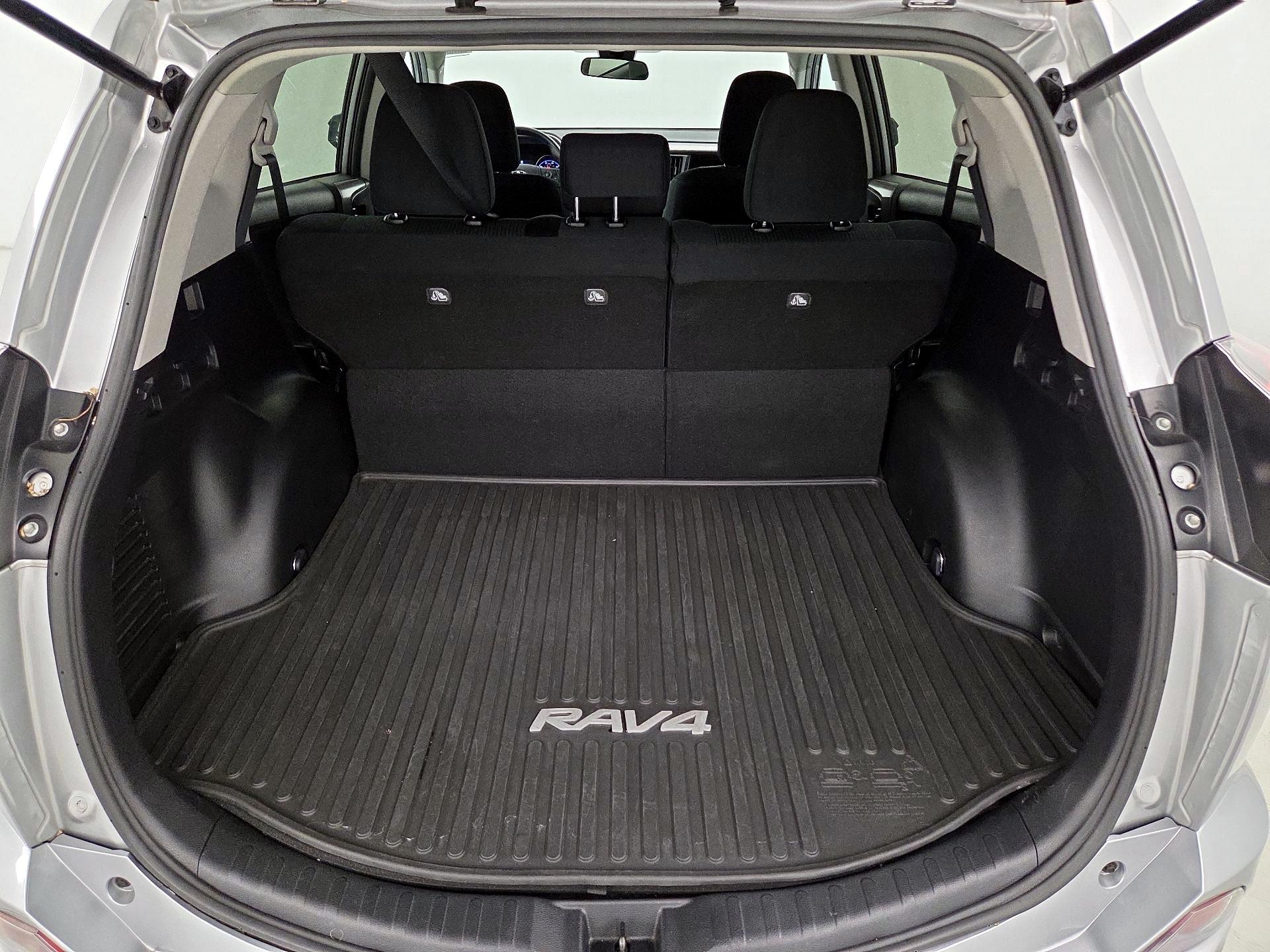 Thumbnail: 2017 Toyota RAV4 - 20