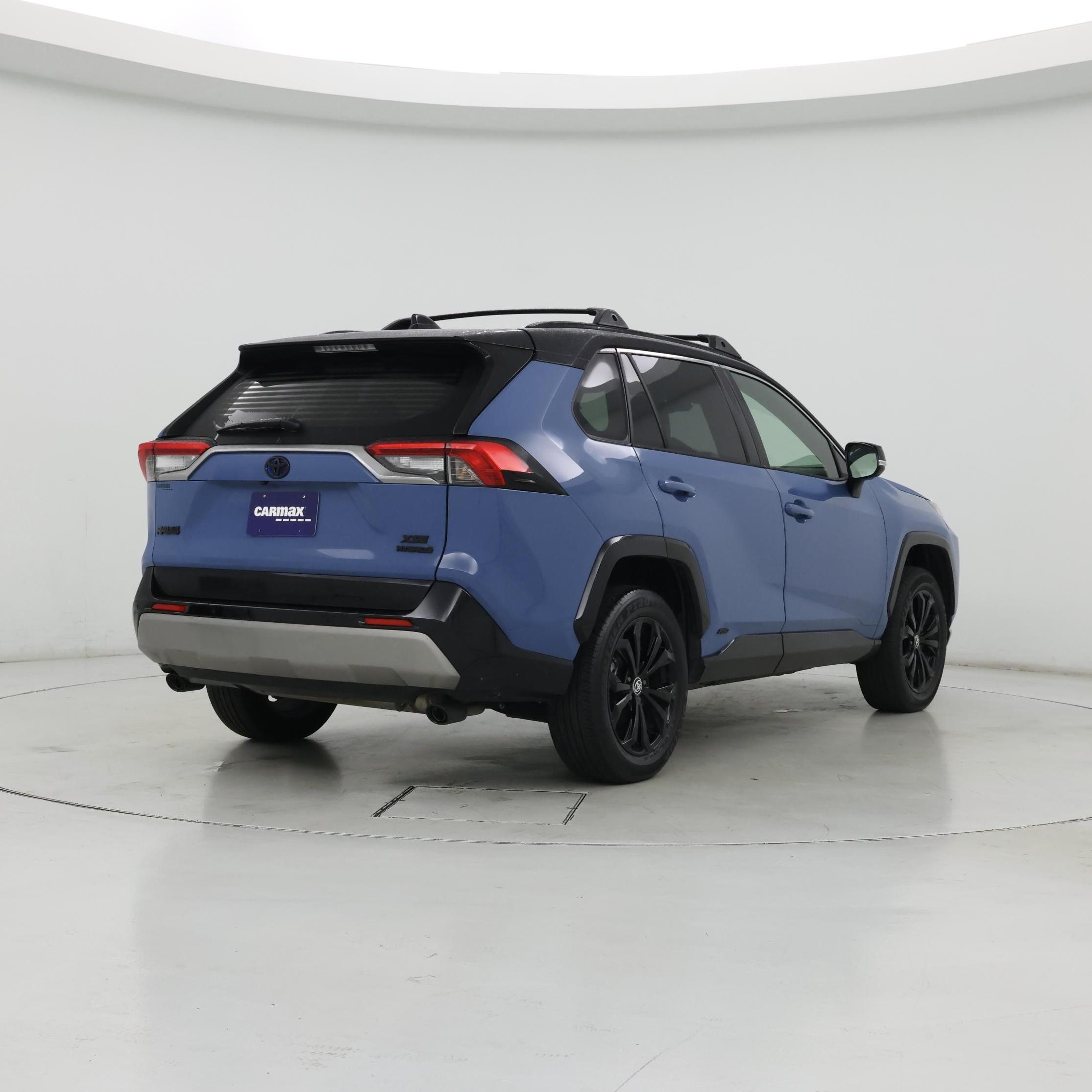 Thumbnail: 2022 Toyota RAV4 - 8