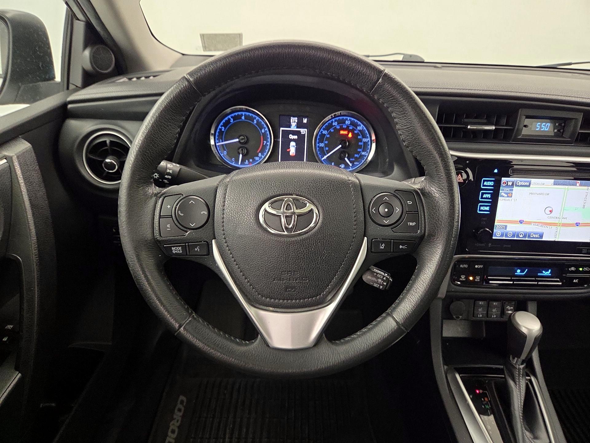 Thumbnail: 2018 Toyota Corolla - 10