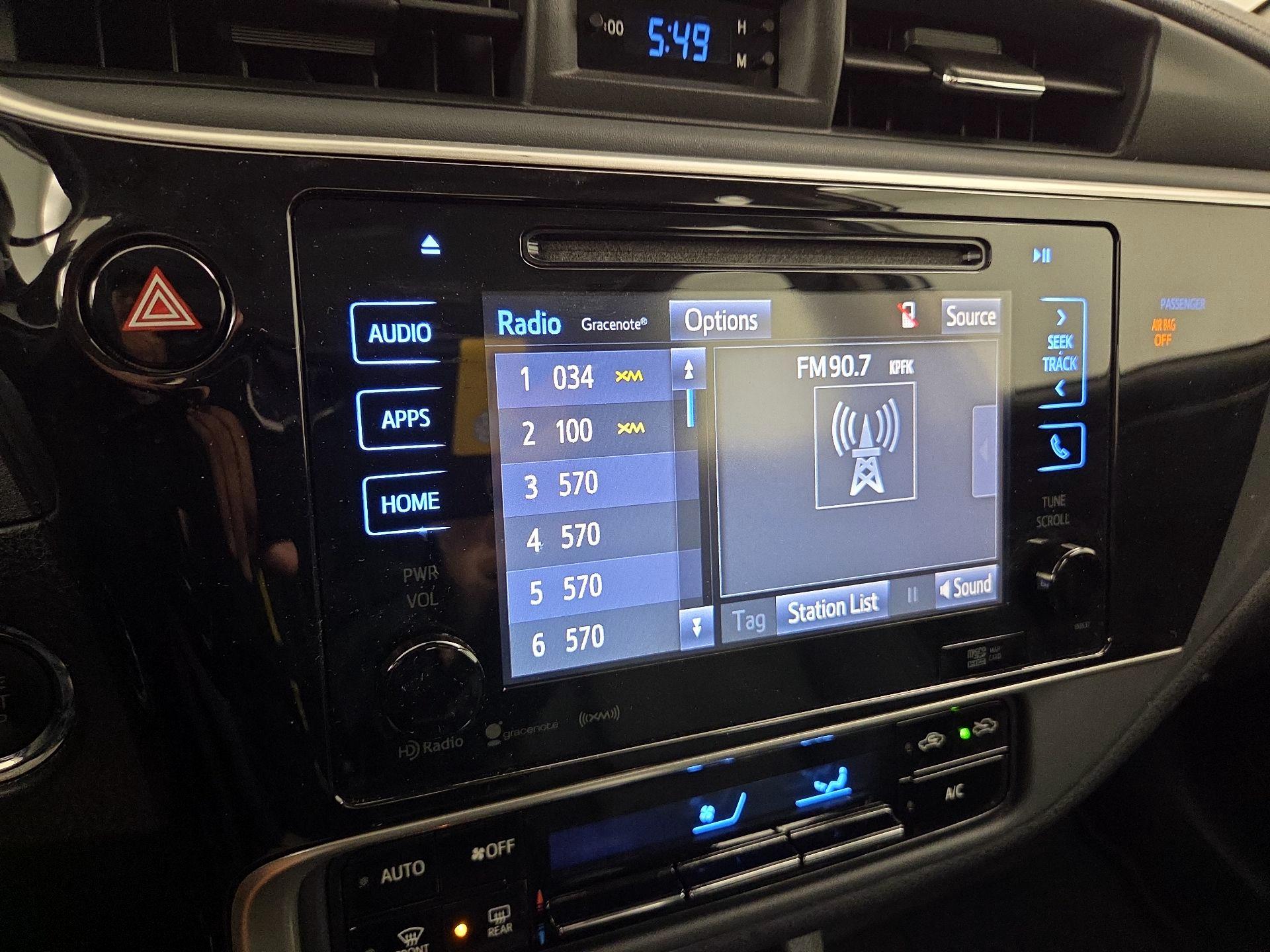 Thumbnail: 2018 Toyota Corolla - 16