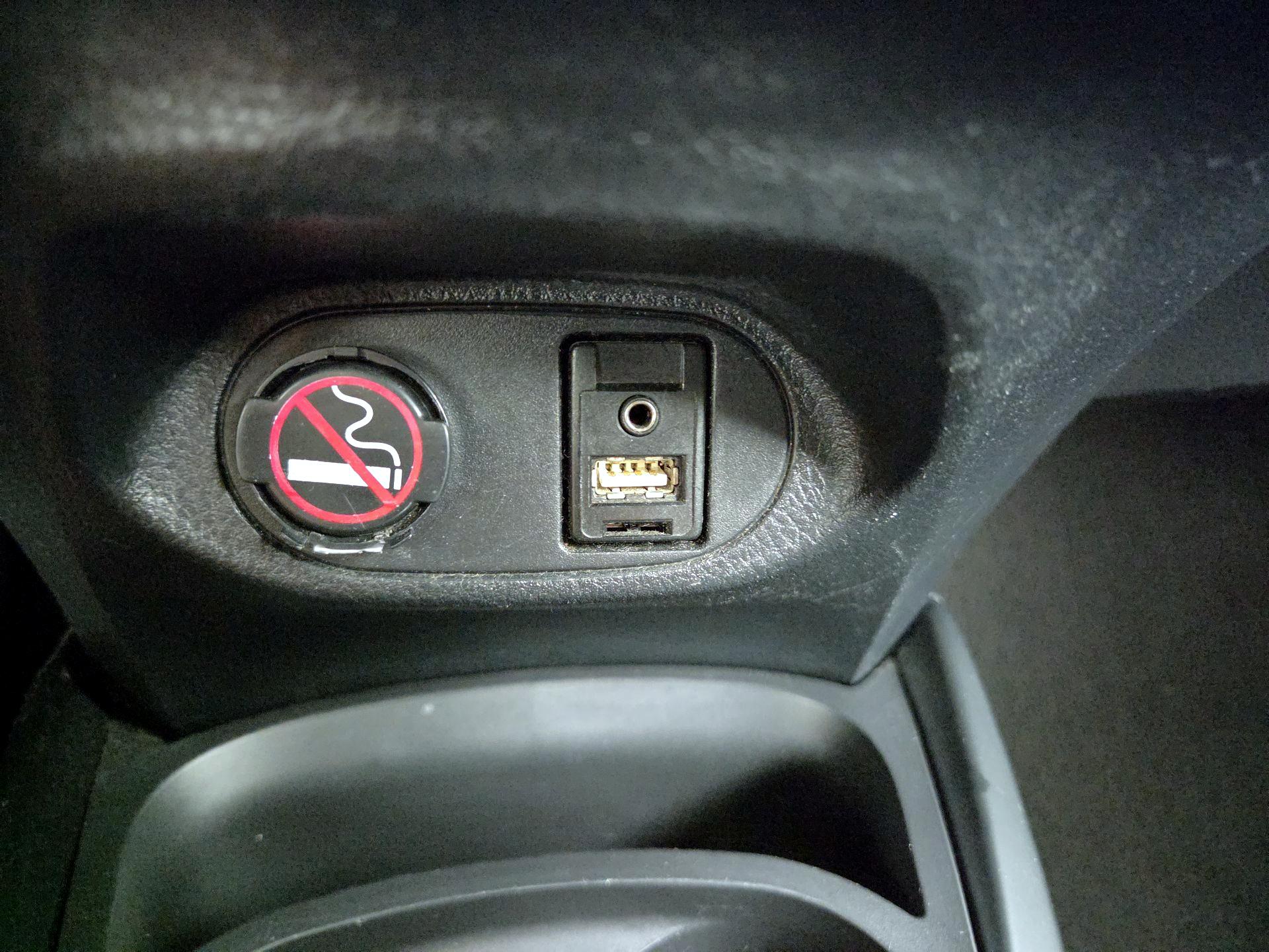 Thumbnail: 2017 Toyota Yaris - 17