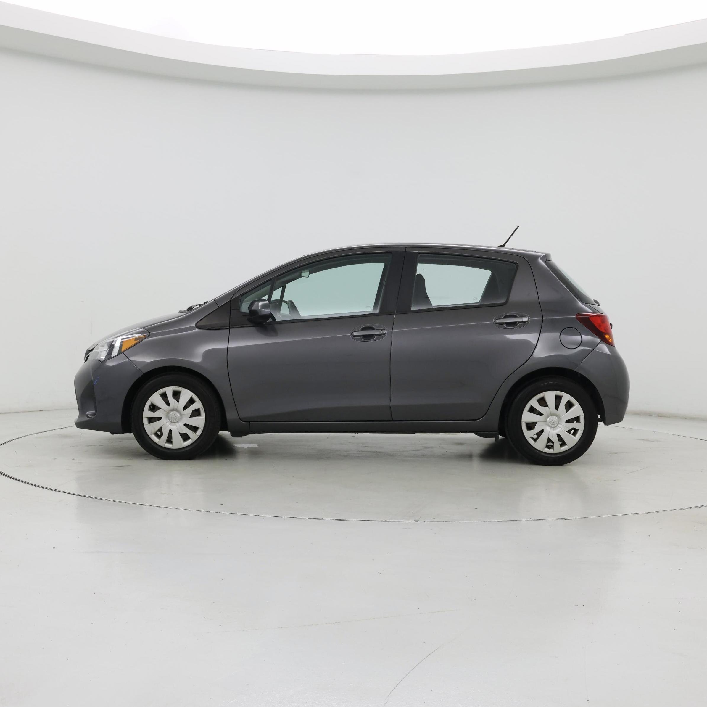 Thumbnail: 2017 Toyota Yaris - 3