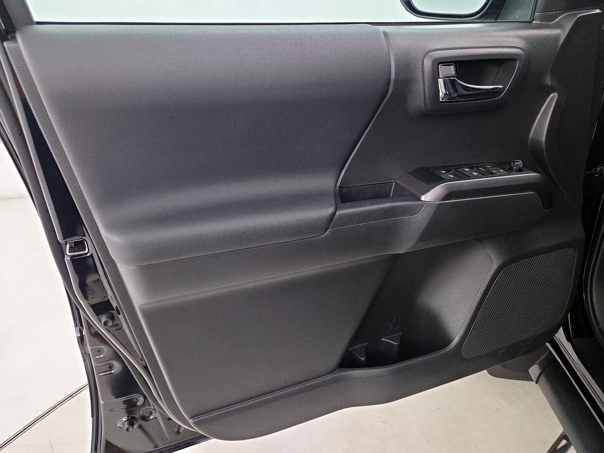 Thumbnail: 2023 Toyota Tacoma - 12