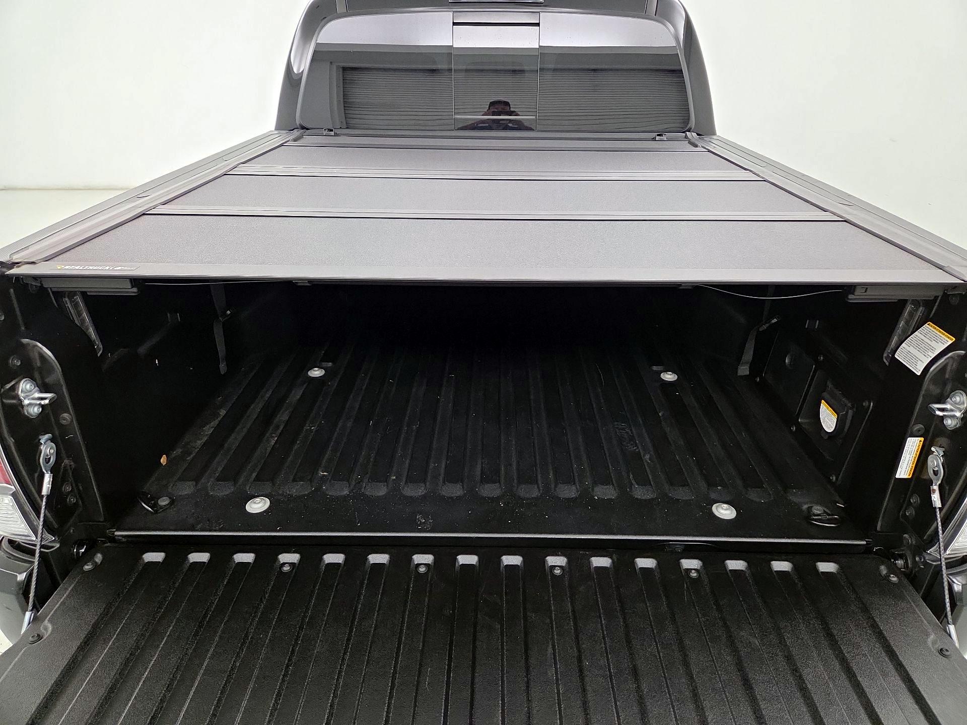 Thumbnail: 2023 Toyota Tacoma - 20