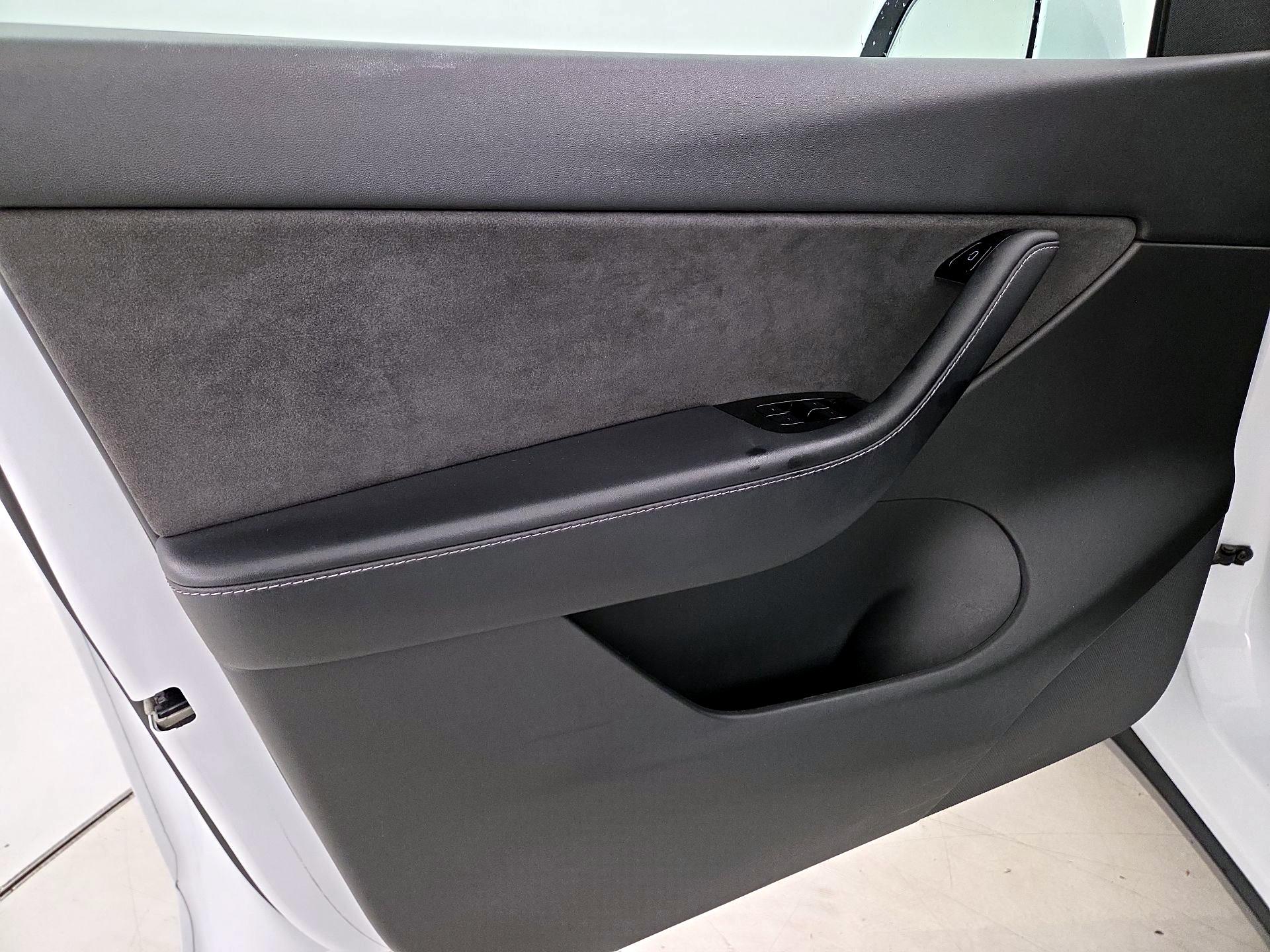 Thumbnail: 2021 Tesla Model Y - 12