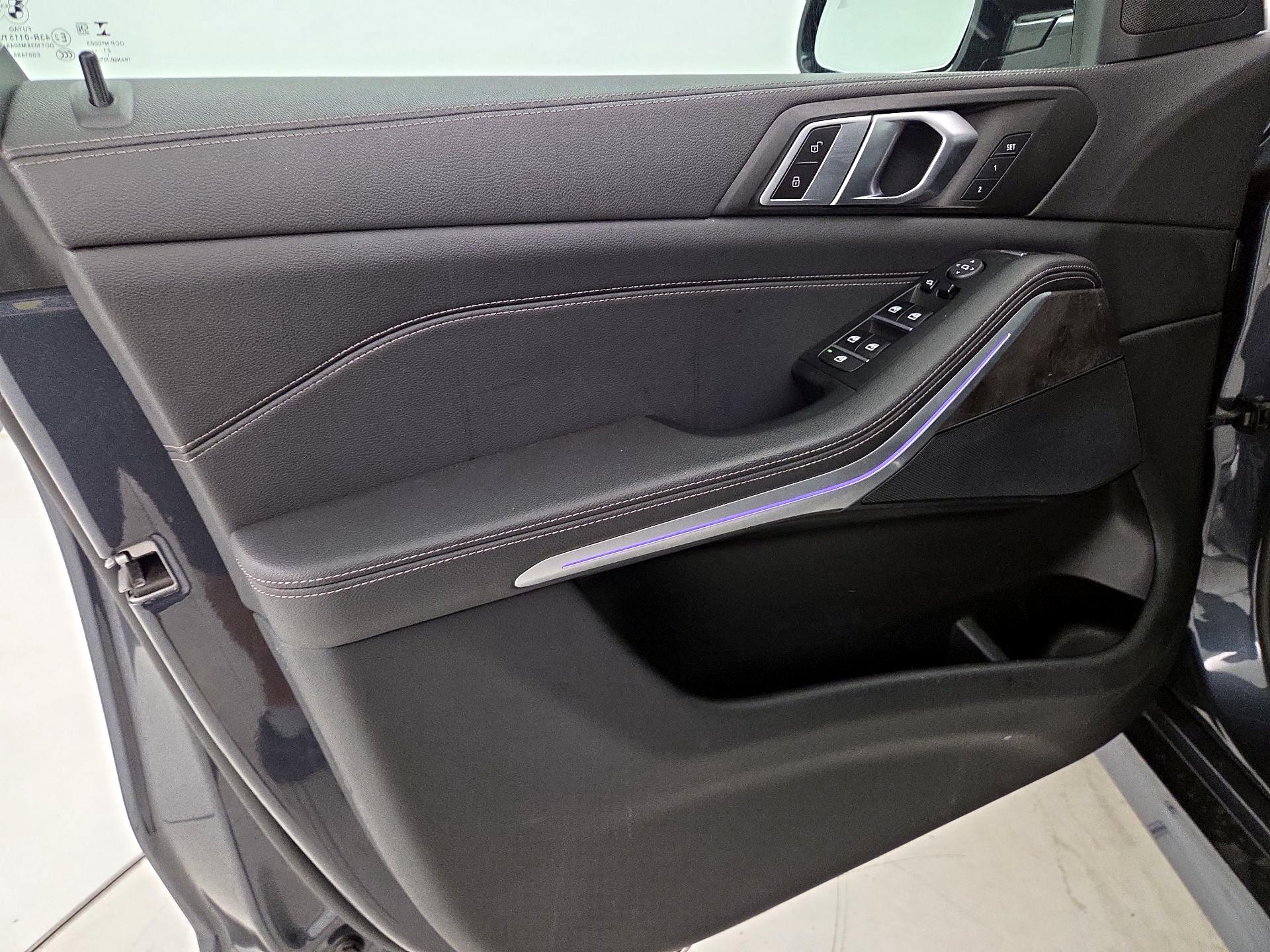 Thumbnail: 2022 BMW X5 - 12