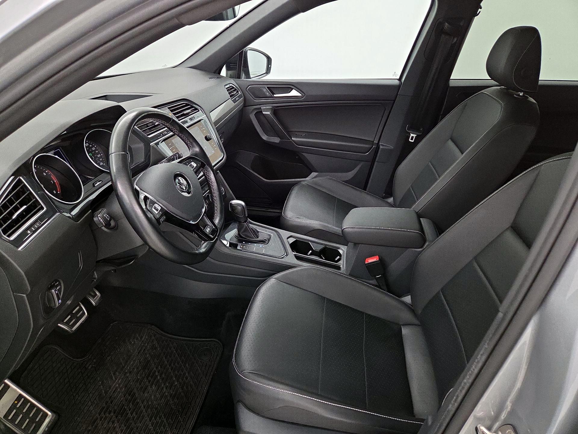 Thumbnail: 2021 Volkswagen Tiguan - 11