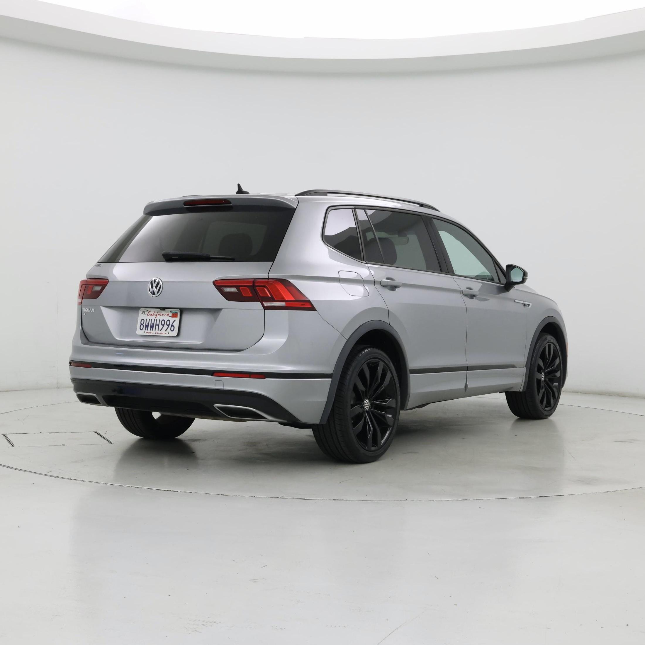 Thumbnail: 2021 Volkswagen Tiguan - 8