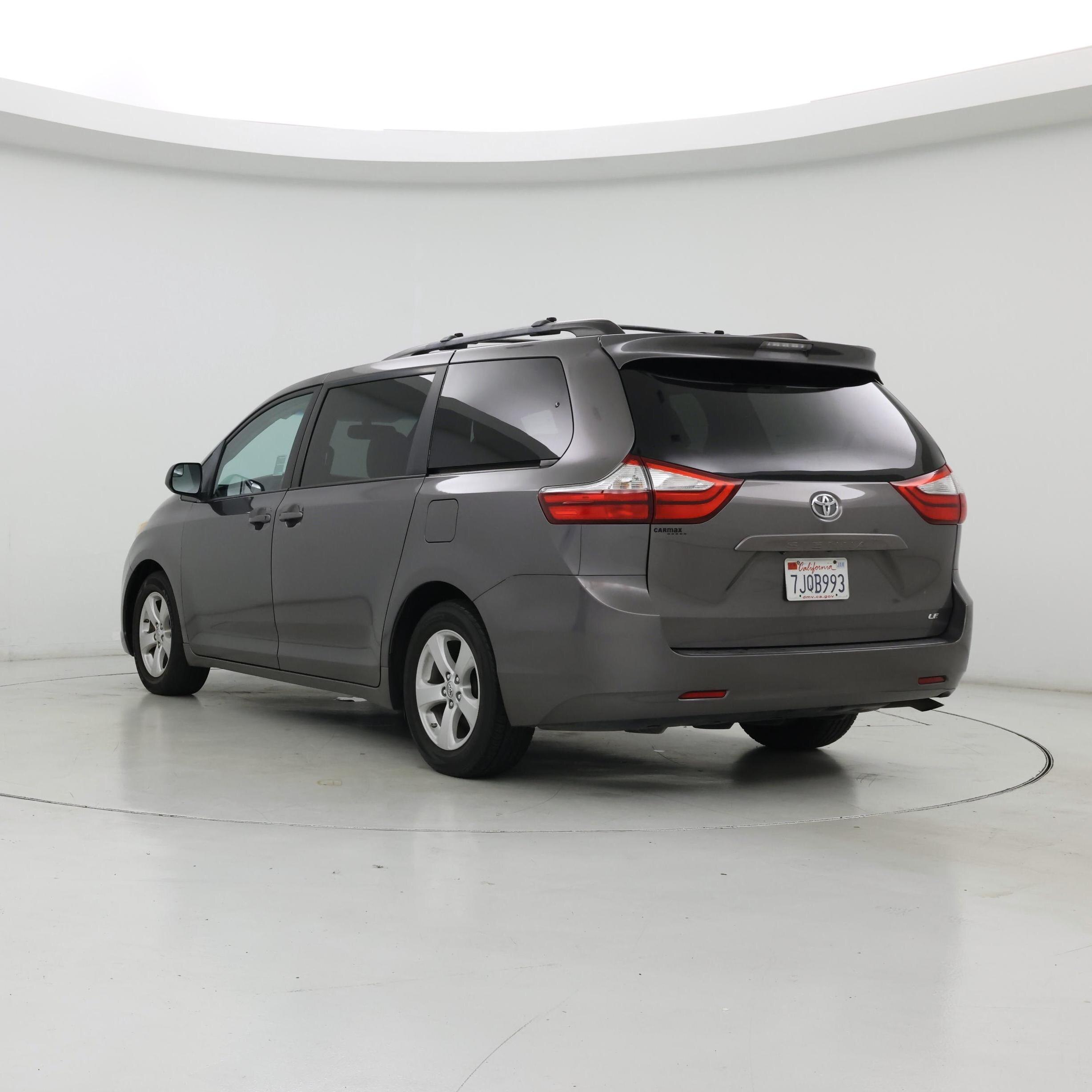 Thumbnail: 2015 Toyota Sienna - 2