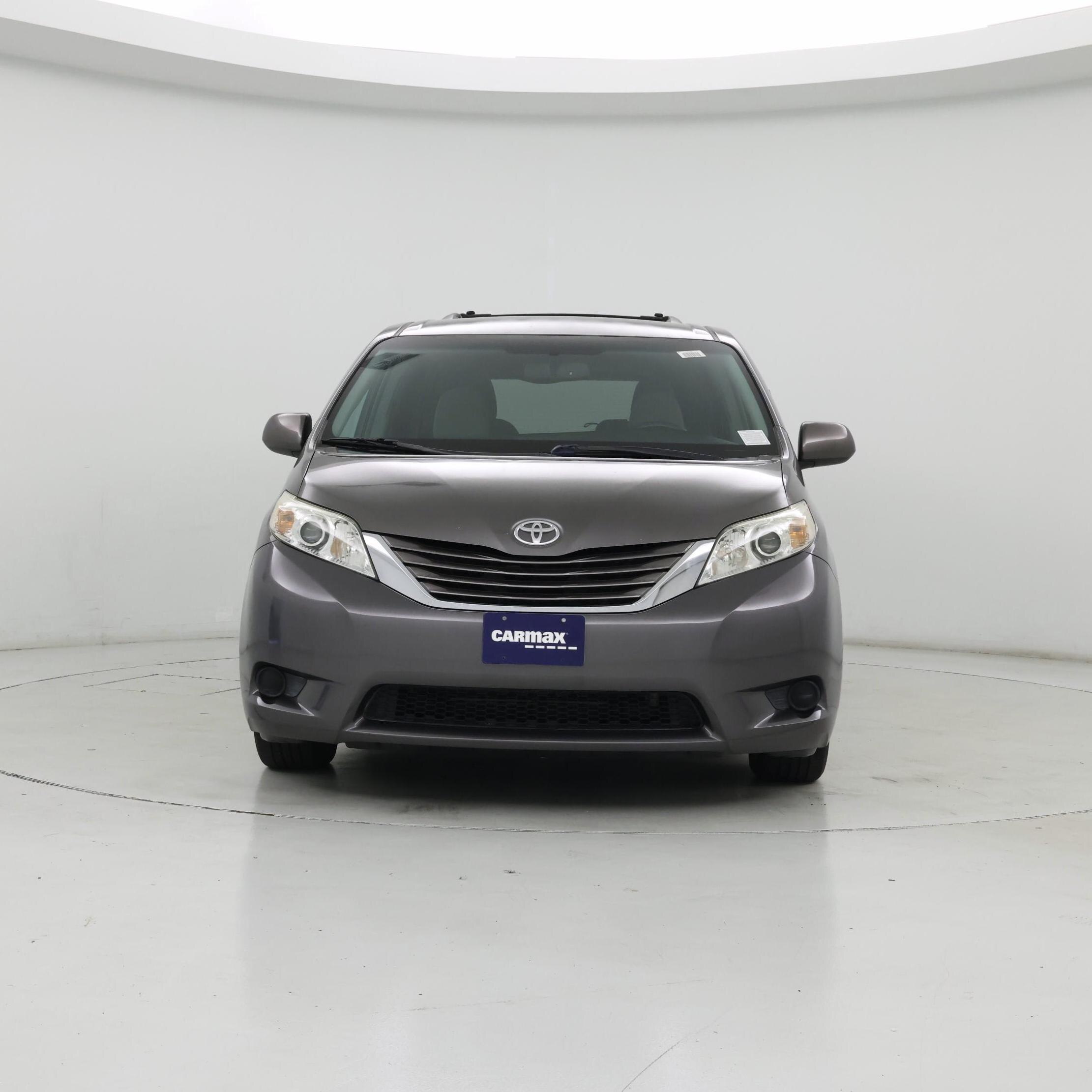 Thumbnail: 2015 Toyota Sienna - 5