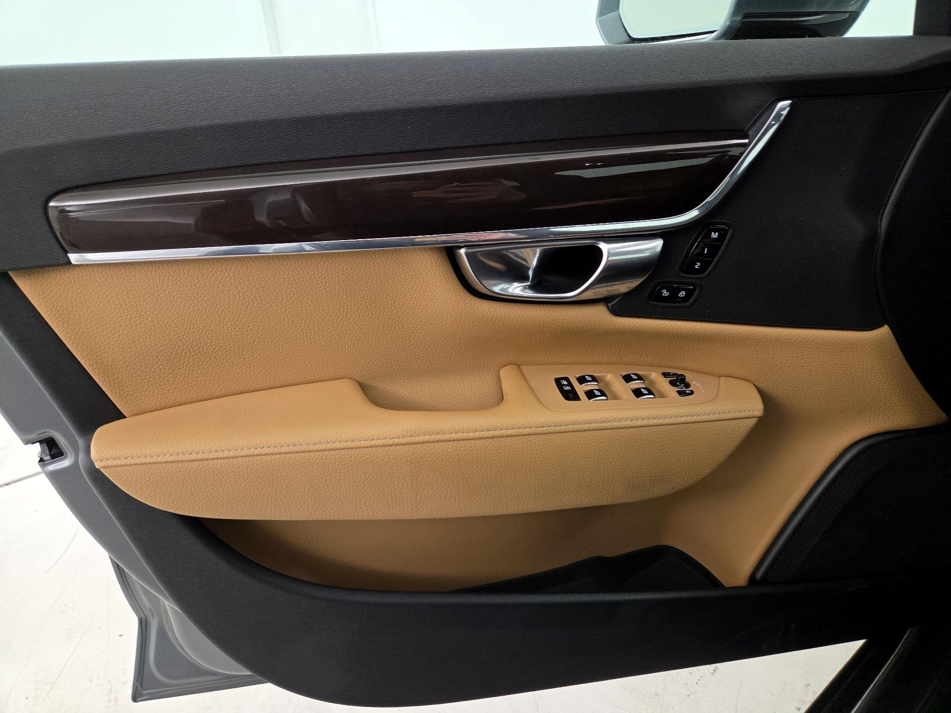 Thumbnail: 2018 Volvo S90 - 12