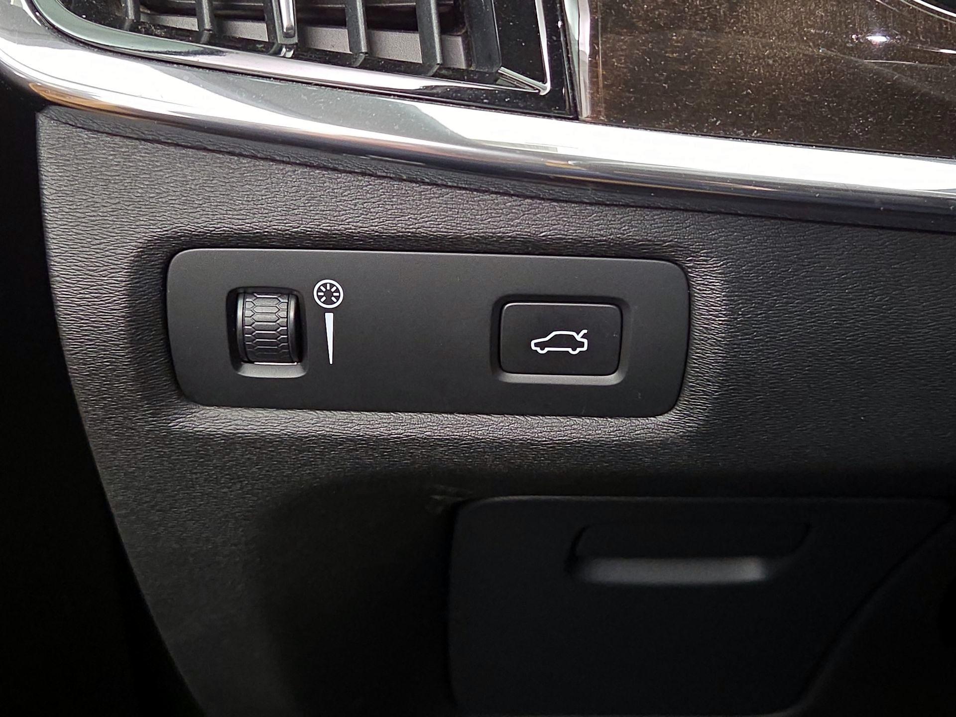 Thumbnail: 2018 Volvo S90 - 13