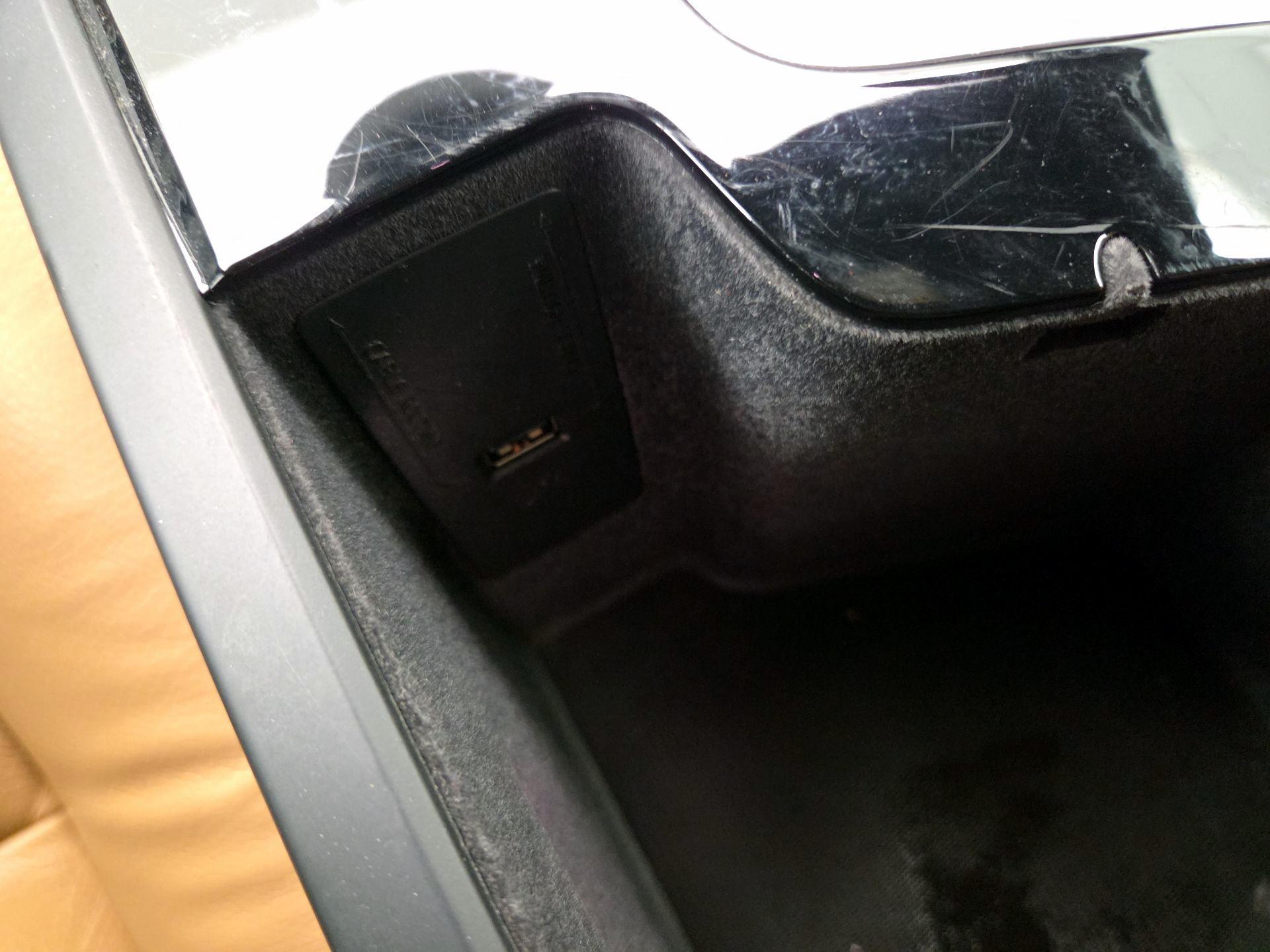 Thumbnail: 2018 Volvo S90 - 19