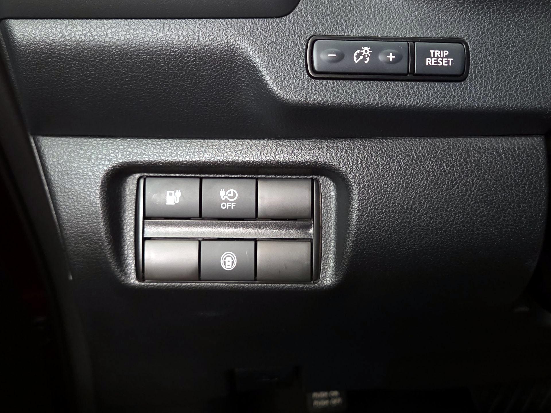 Thumbnail: 2020 Nissan Leaf - 13