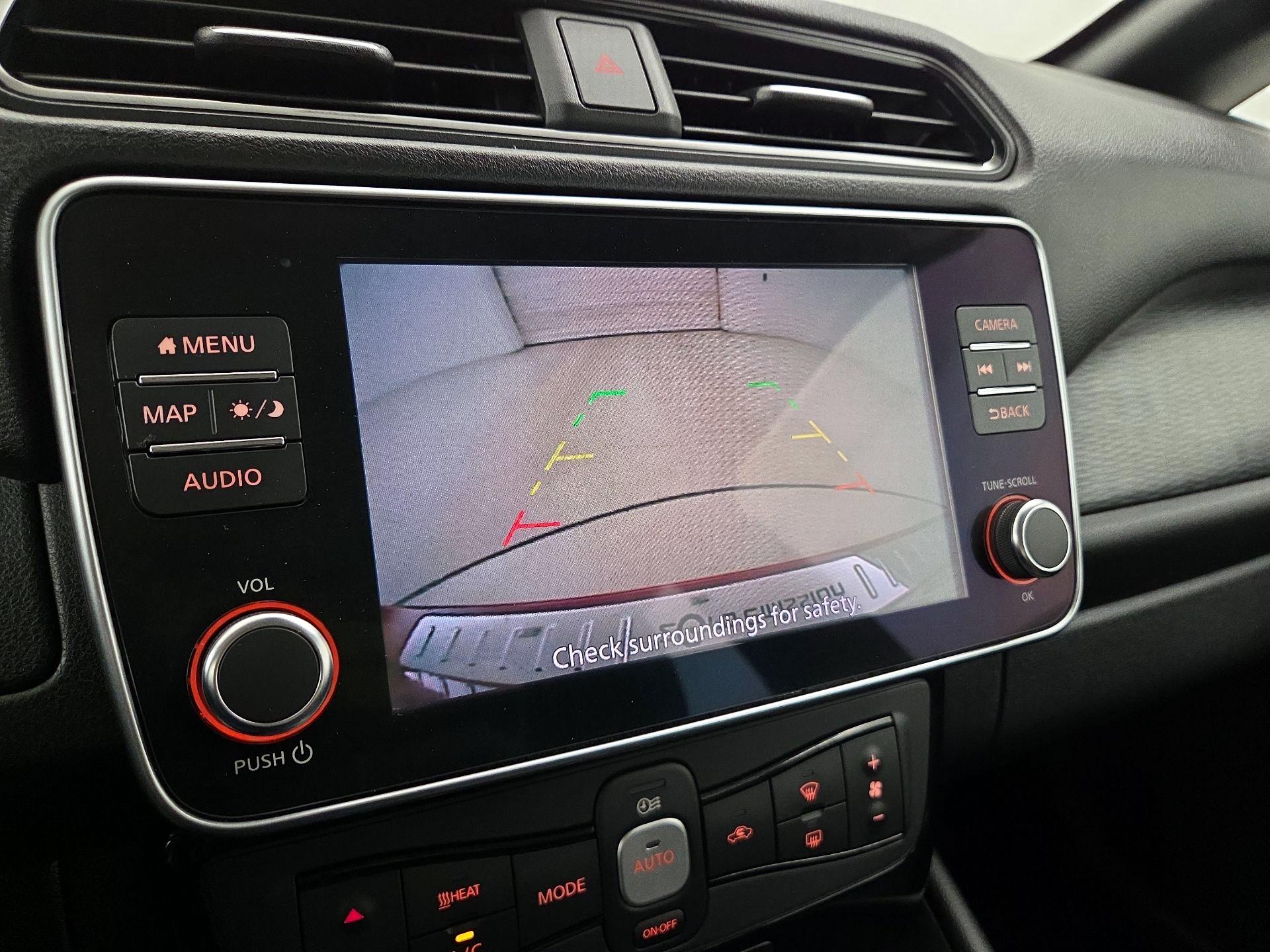 Thumbnail: 2020 Nissan Leaf - 15