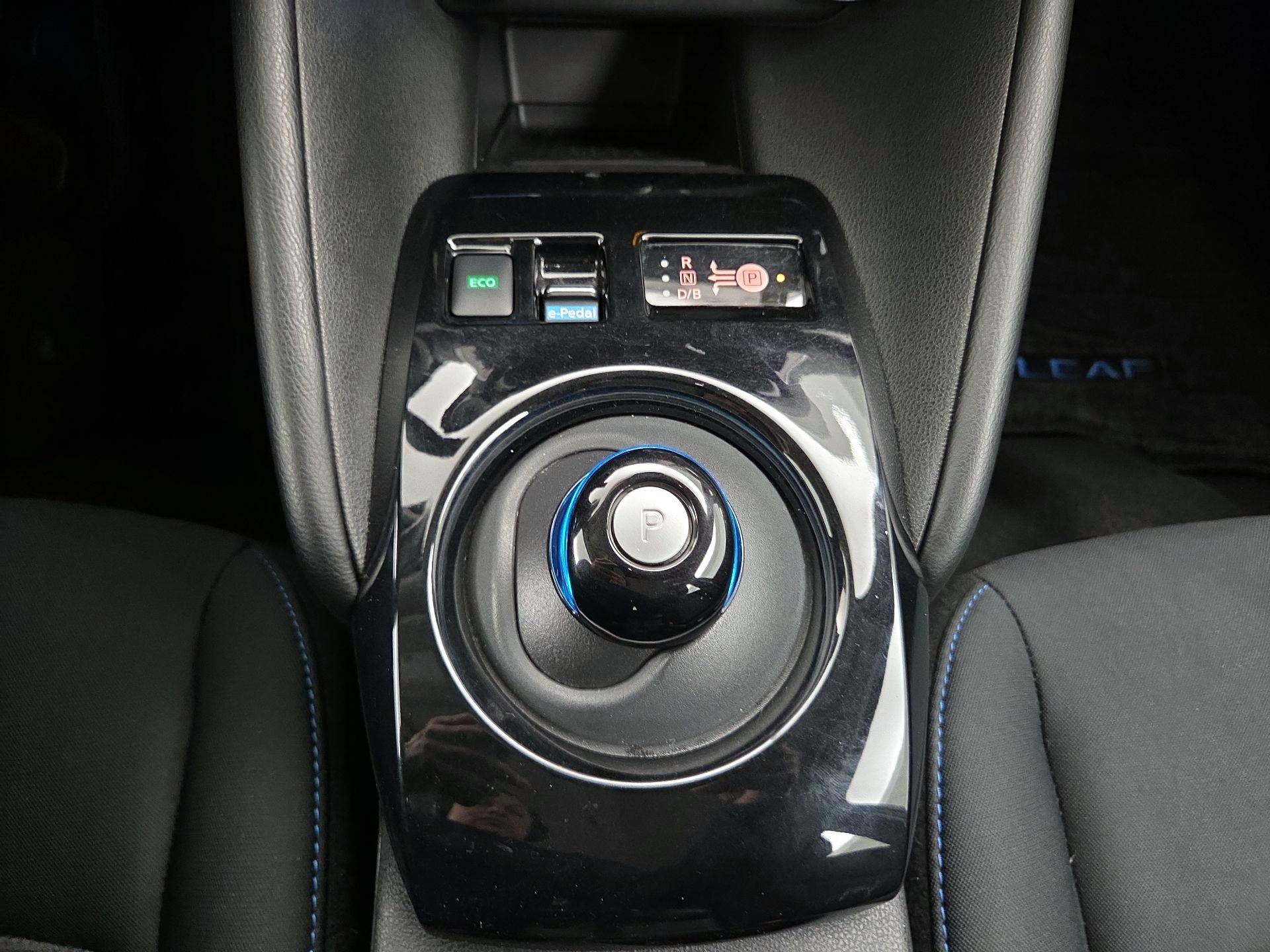 Thumbnail: 2020 Nissan Leaf - 18