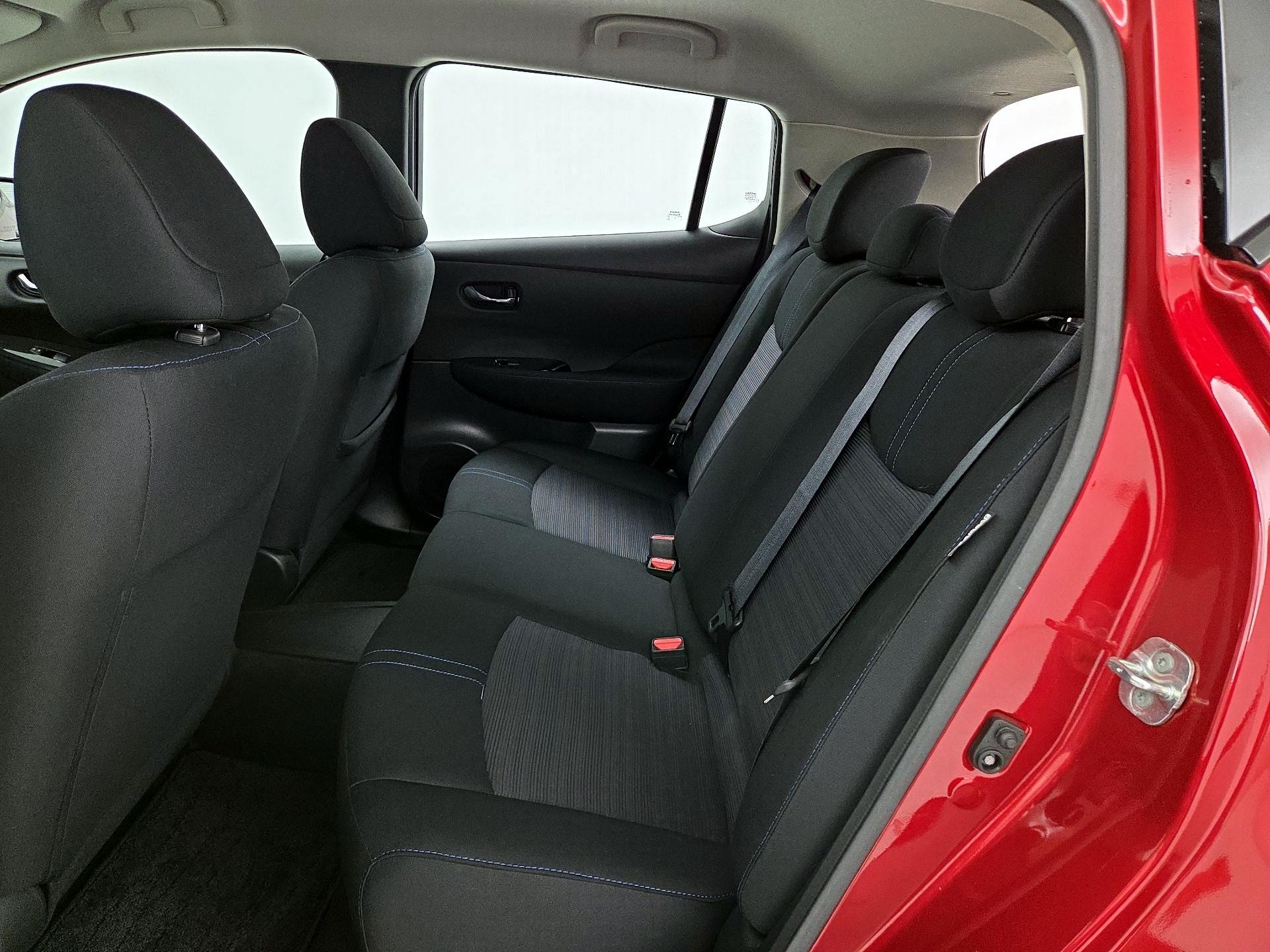 Thumbnail: 2020 Nissan Leaf - 20