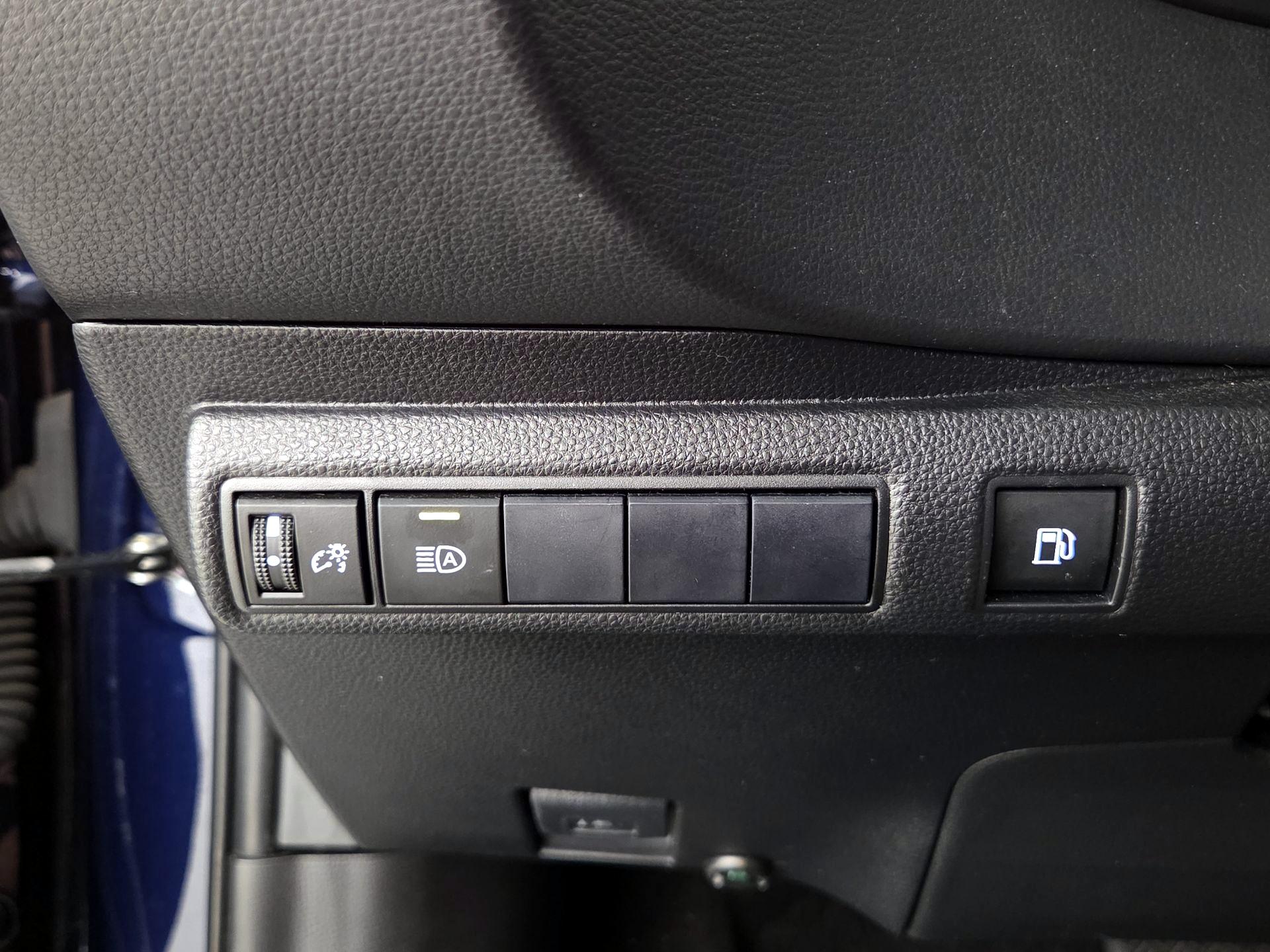 Thumbnail: 2021 Toyota Corolla - 13