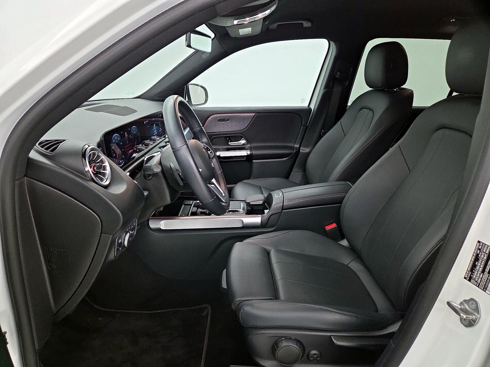 Thumbnail: 2022 Mercedes-Benz GLB - 11