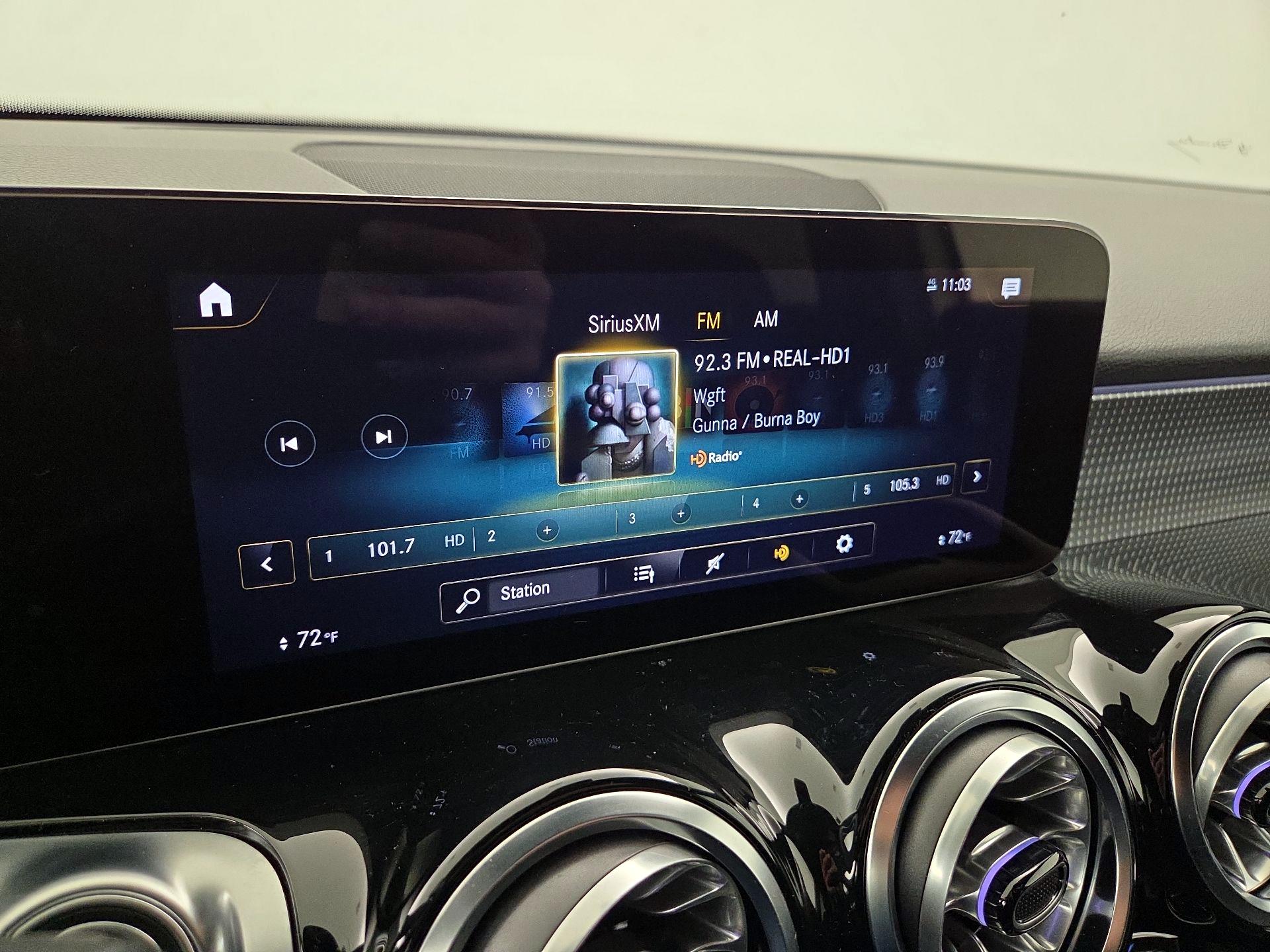 Thumbnail: 2022 Mercedes-Benz GLB - 15