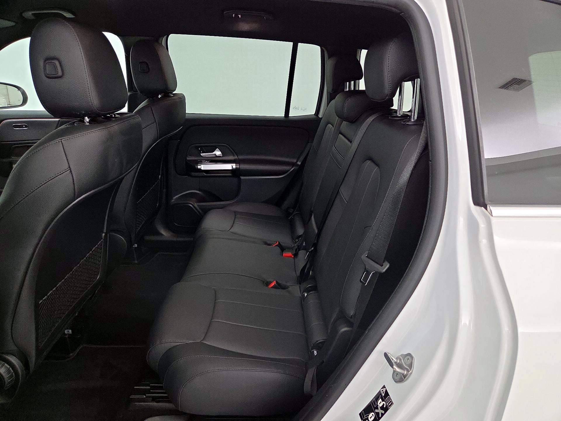 Thumbnail: 2022 Mercedes-Benz GLB - 19