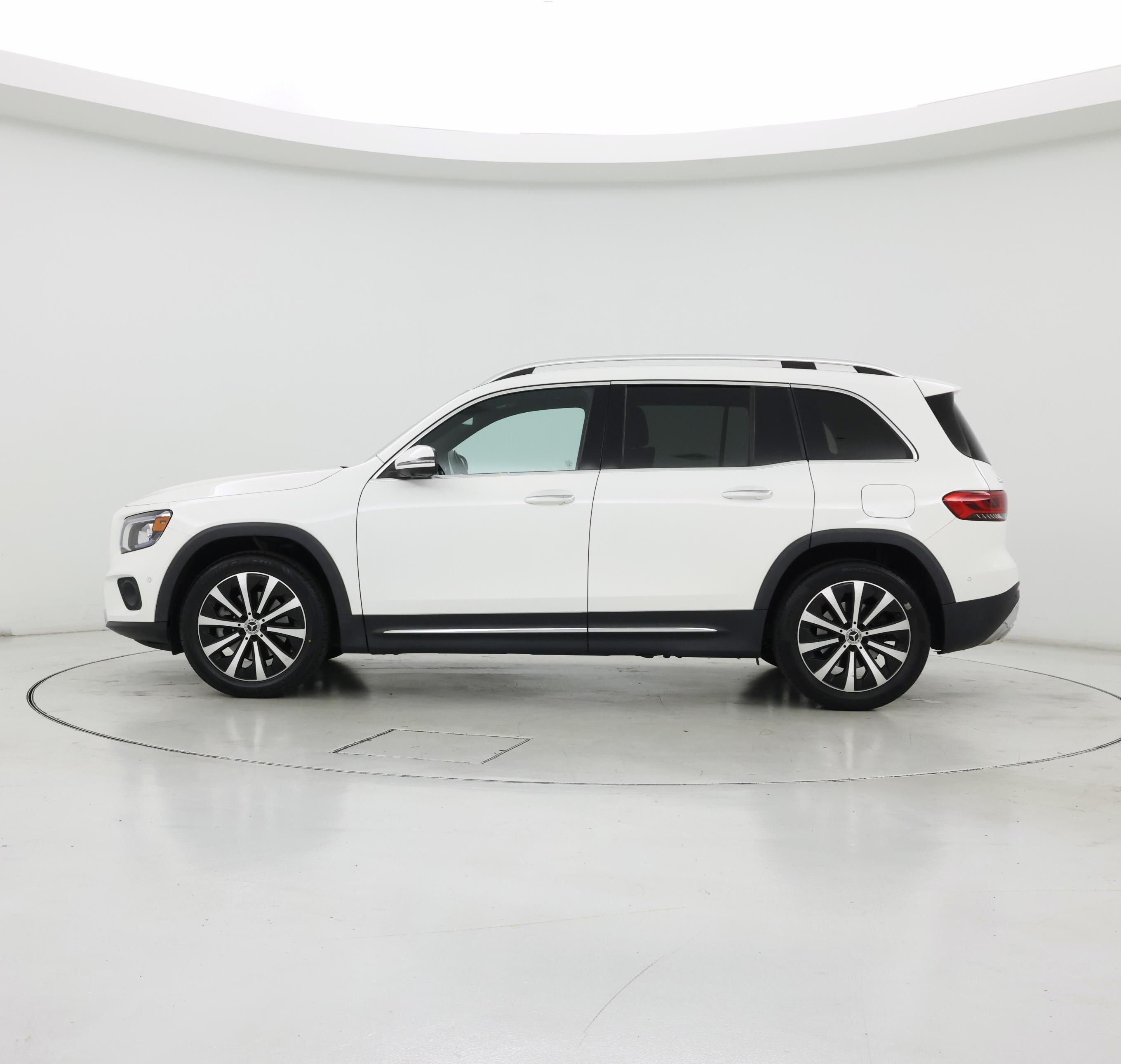 Thumbnail: 2022 Mercedes-Benz GLB - 3