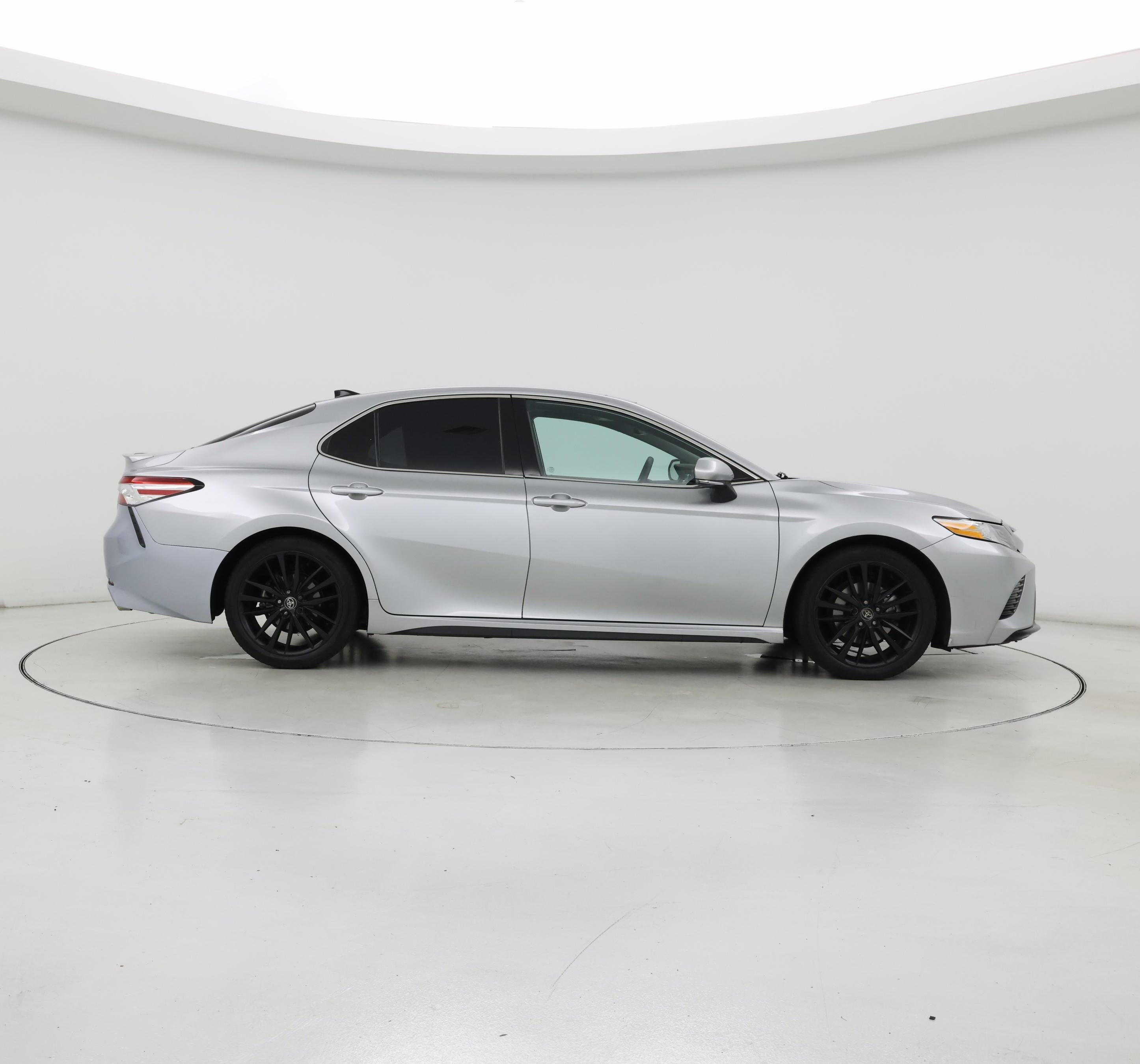 Thumbnail: 2020 Toyota Camry - 7