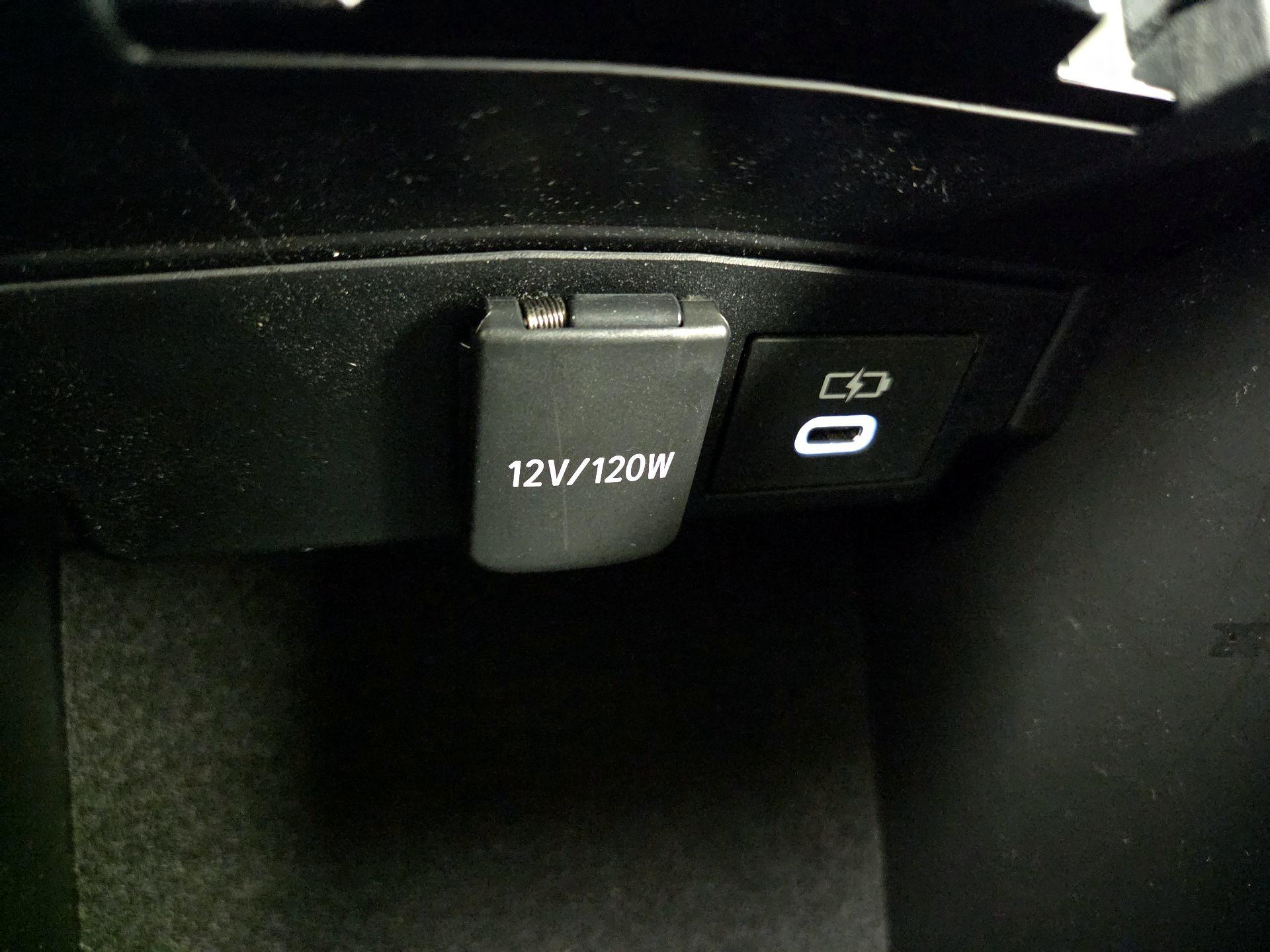 Thumbnail: 2023 Toyota Corolla - 18