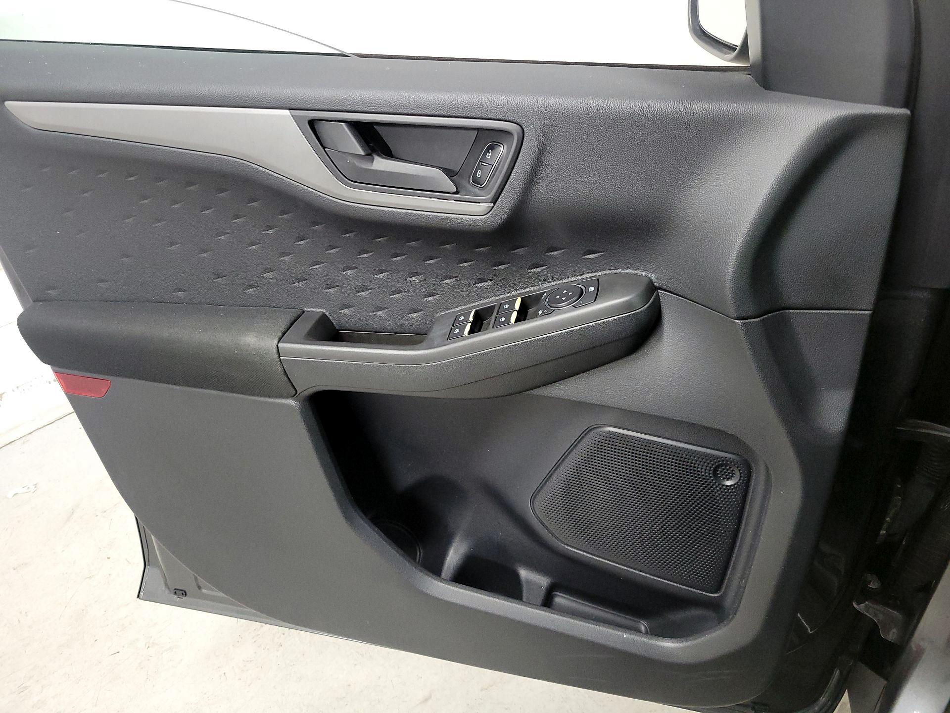 Thumbnail: 2020 Ford Escape - 12