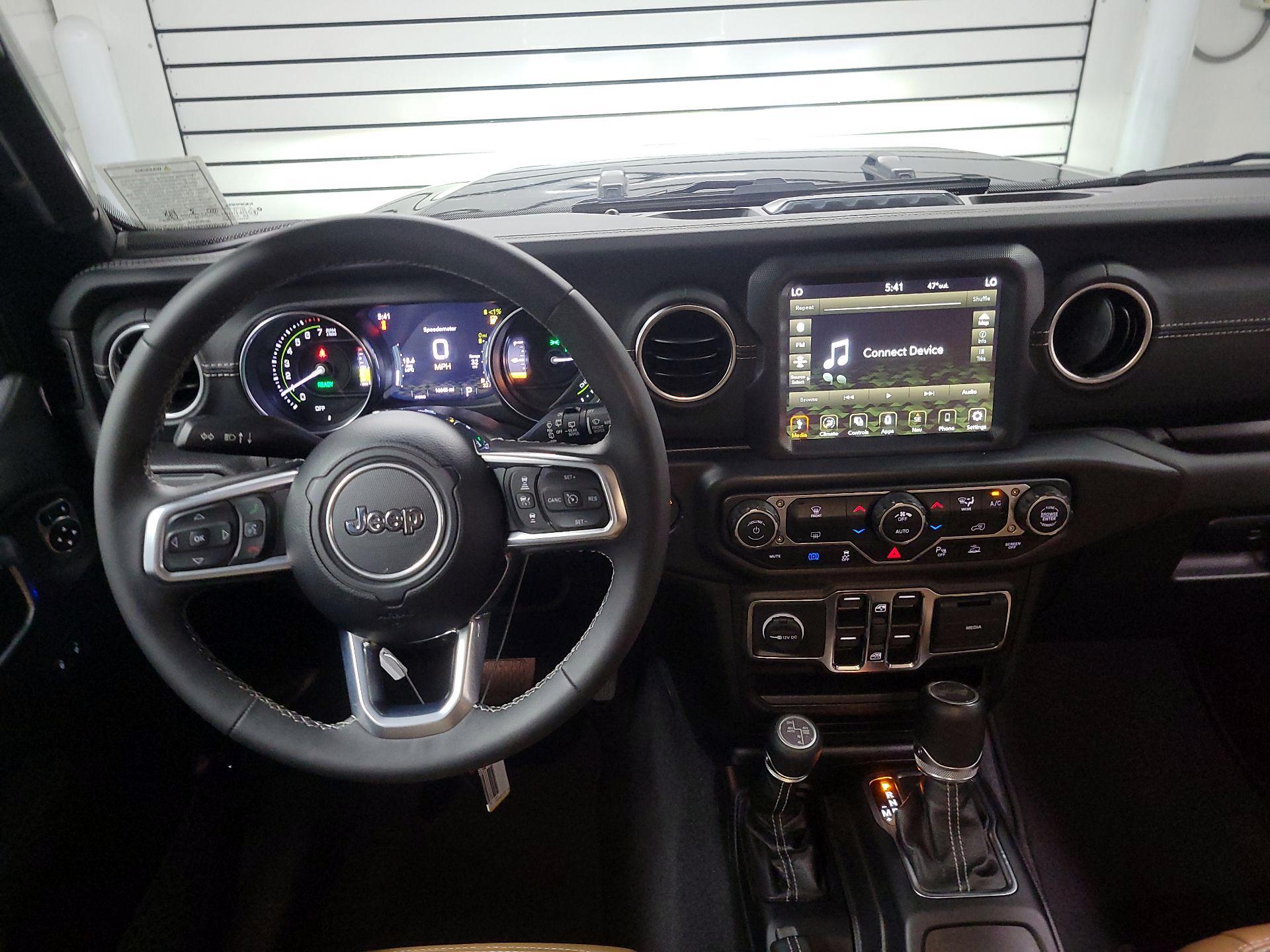 Thumbnail: 2023 Jeep Wrangler - 9