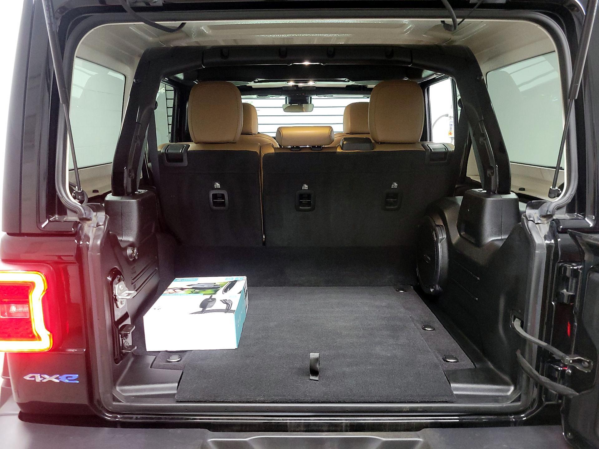 Thumbnail: 2023 Jeep Wrangler - 18