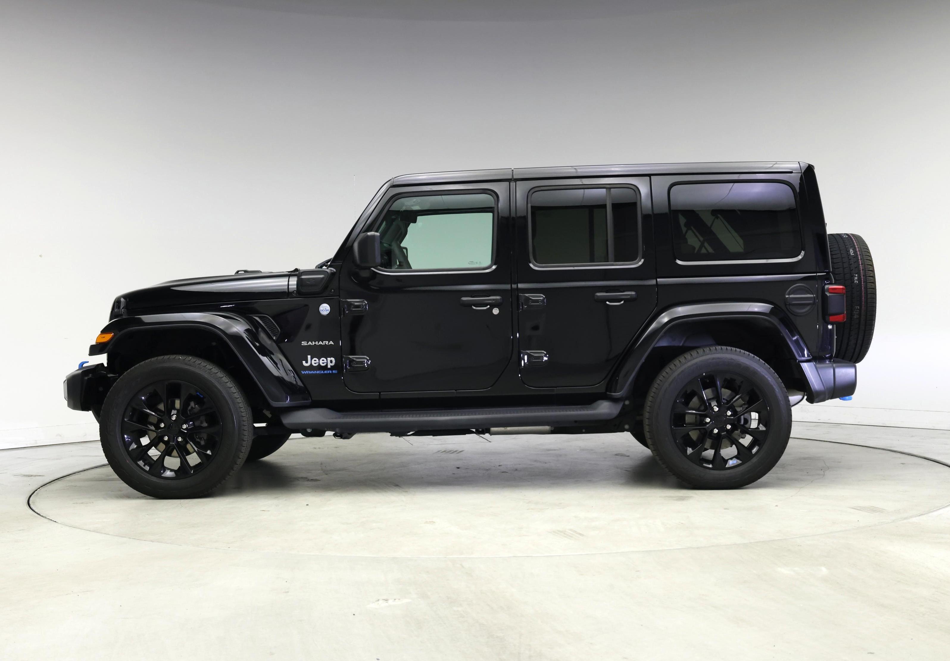 Thumbnail: 2023 Jeep Wrangler - 3