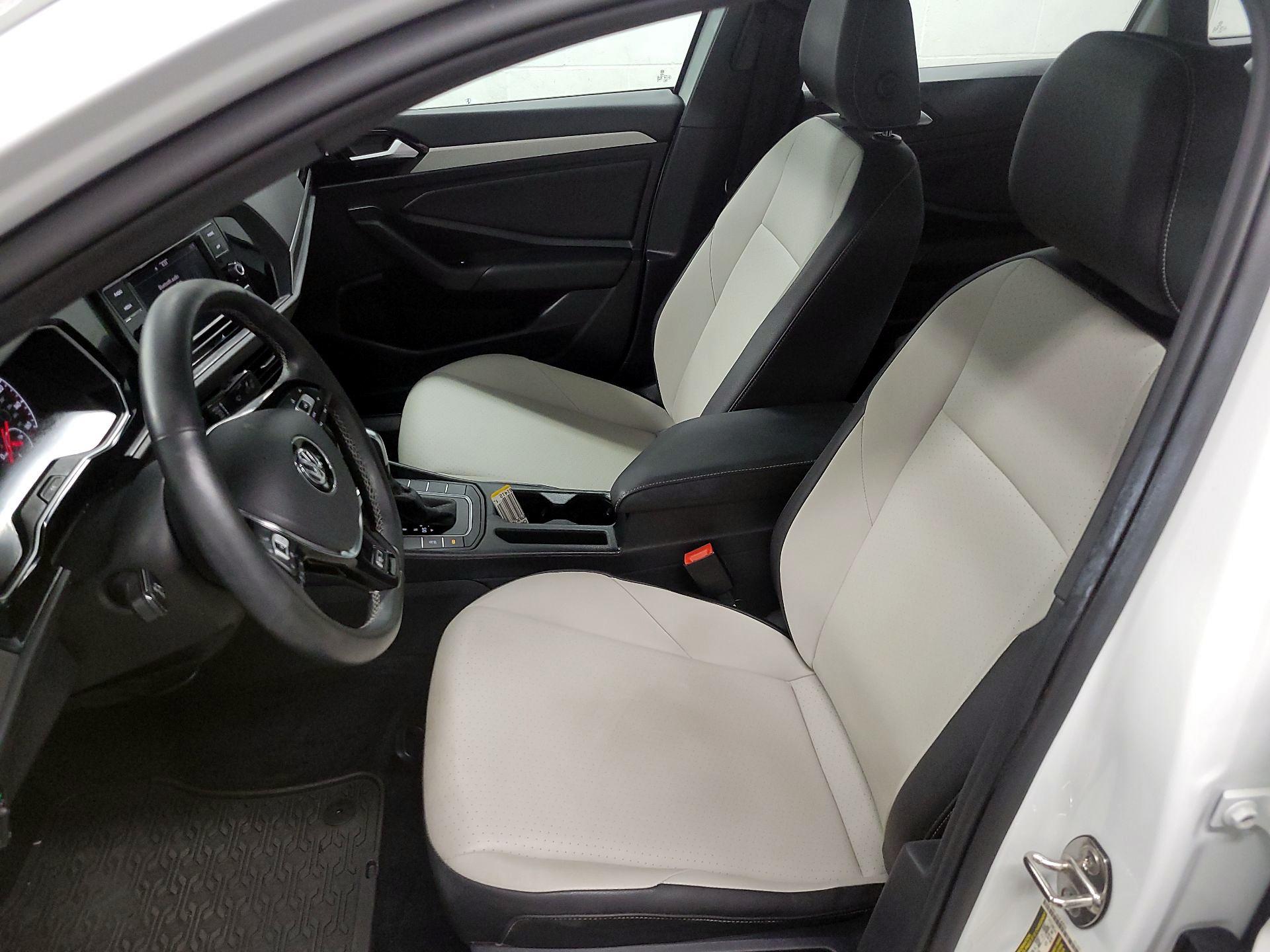 Thumbnail: 2020 Volkswagen Jetta - 11