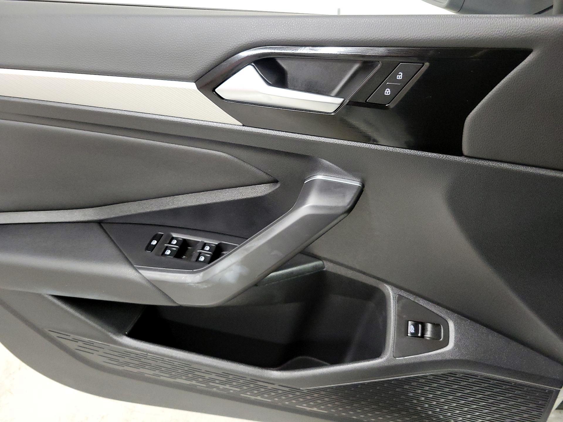 Thumbnail: 2020 Volkswagen Jetta - 12