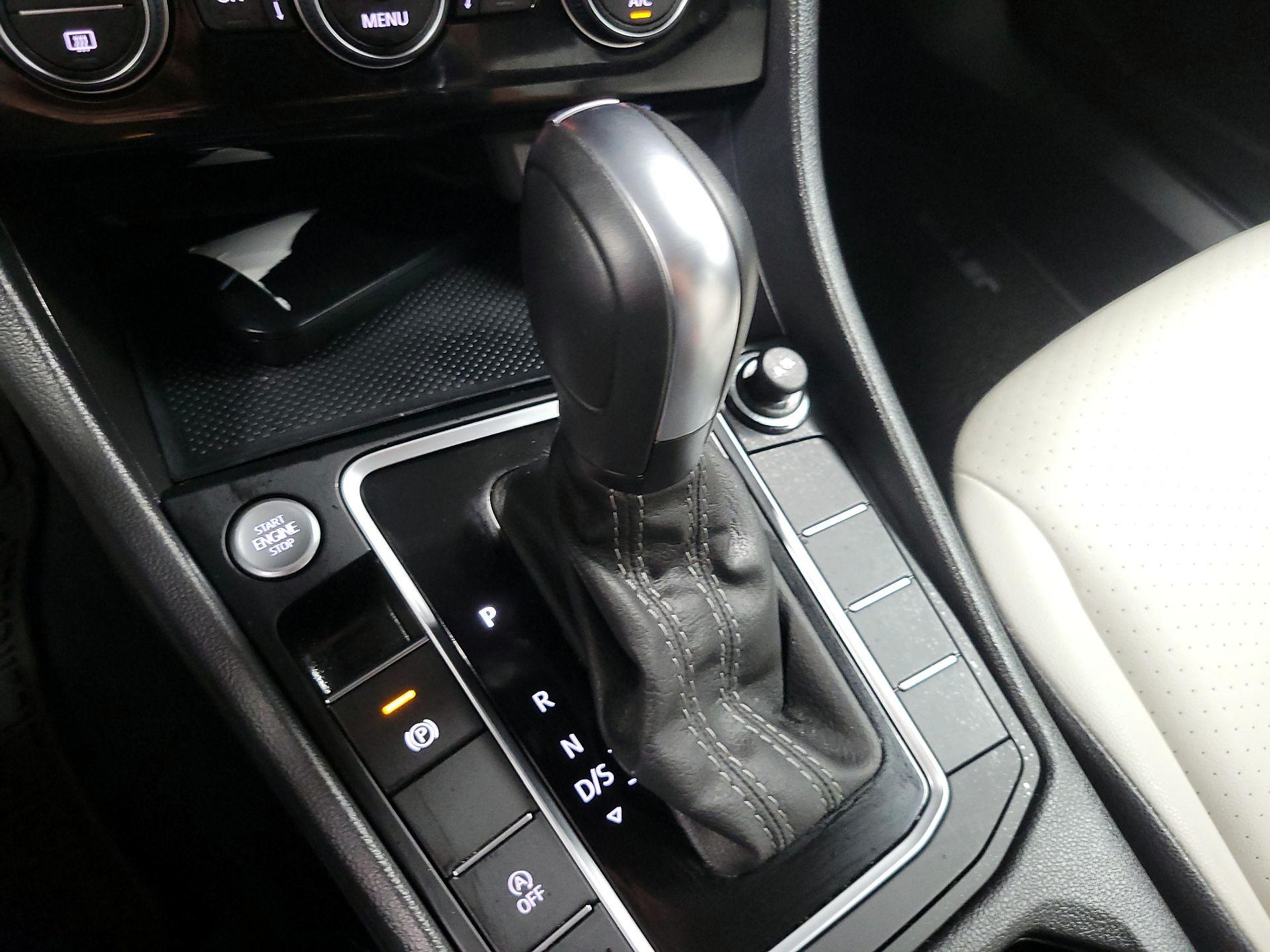 Thumbnail: 2020 Volkswagen Jetta - 17