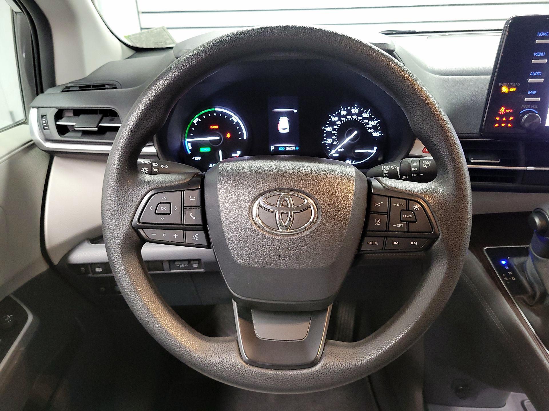 Thumbnail: 2023 Toyota Sienna - 10