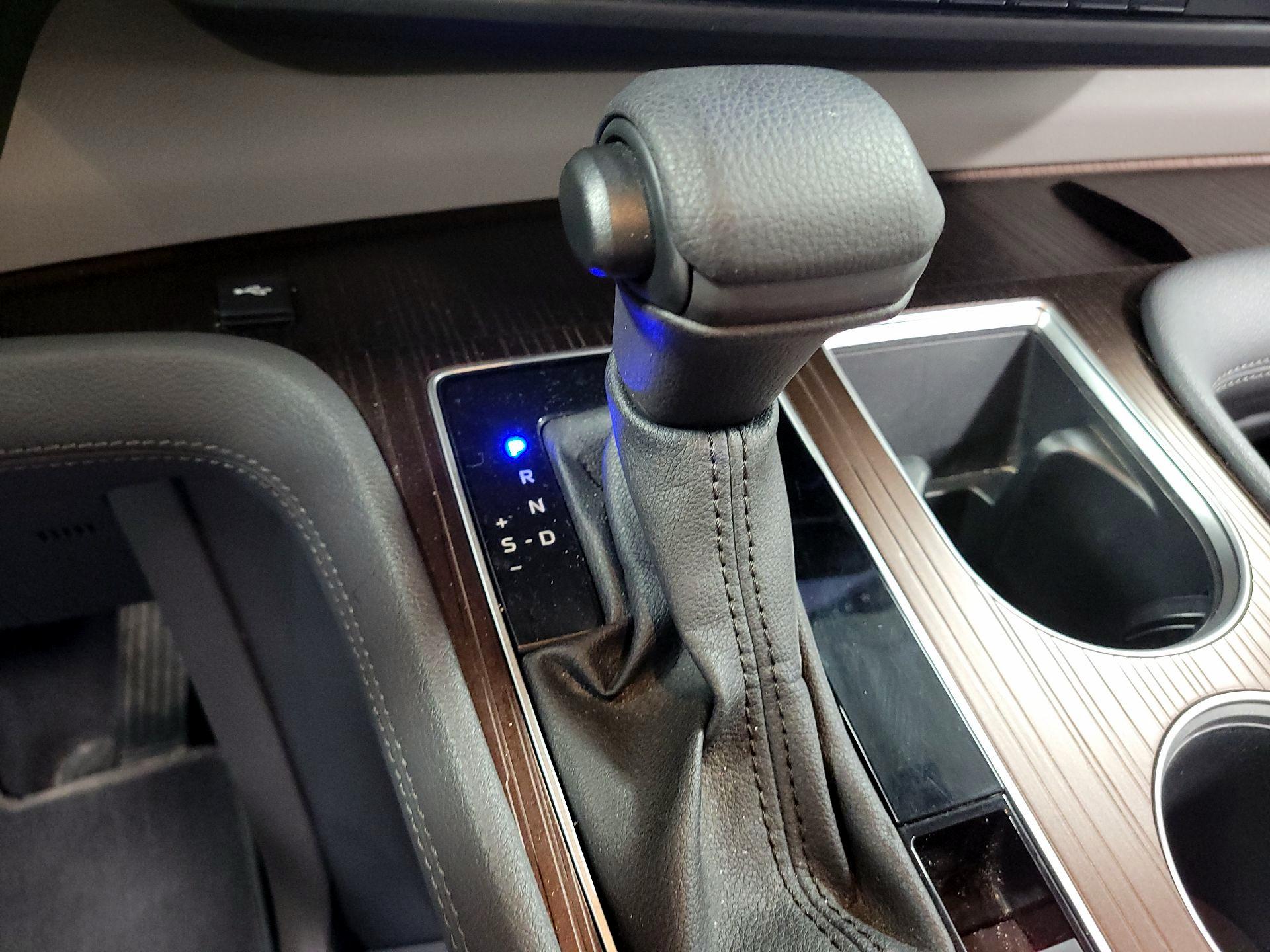 Thumbnail: 2023 Toyota Sienna - 15