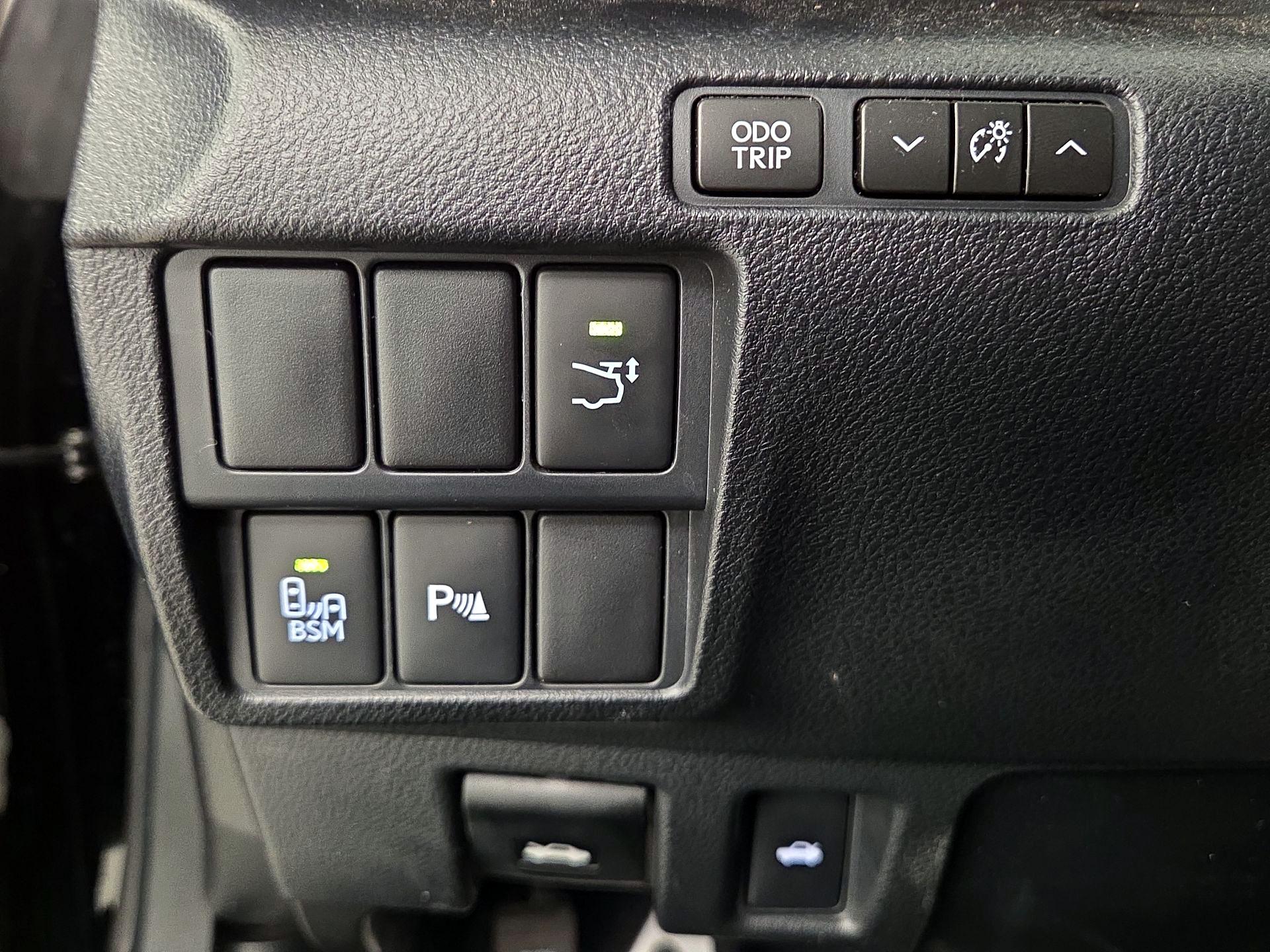 Thumbnail: 2015 Lexus RC - 13