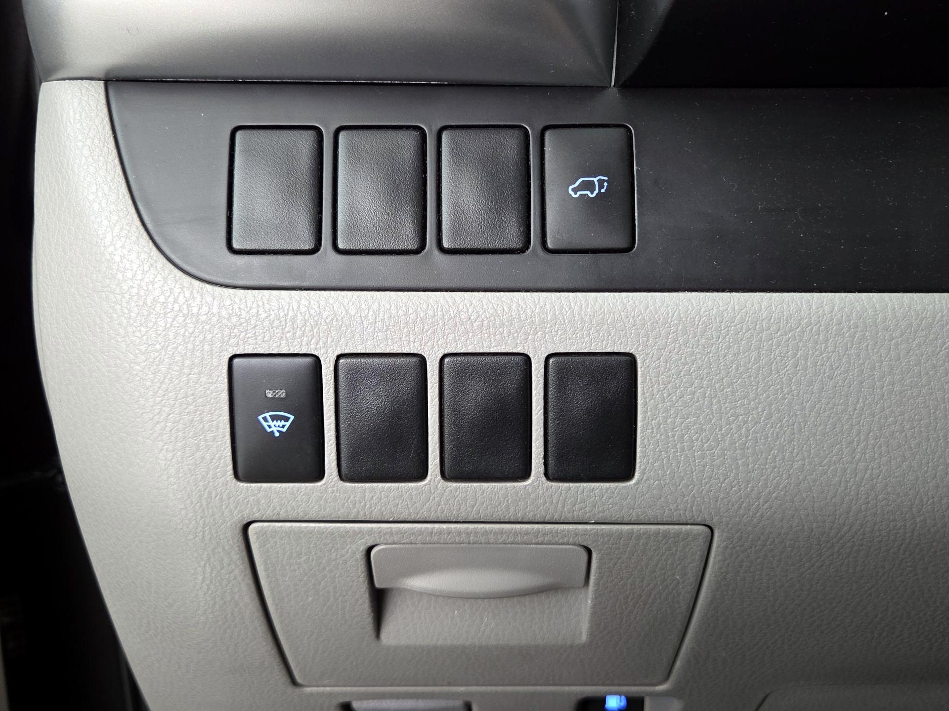 Thumbnail: 2015 Toyota Highlander - 13