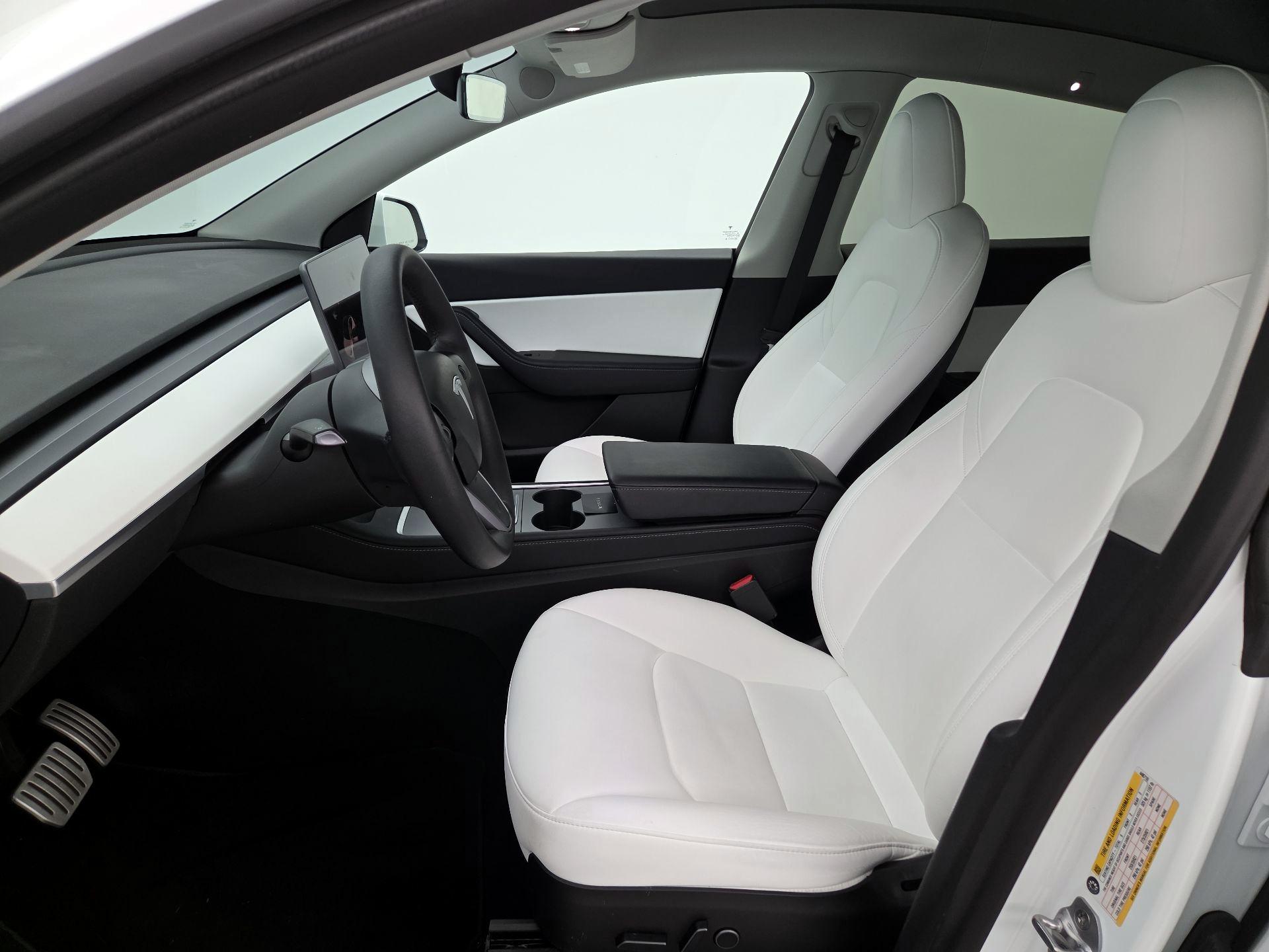 Thumbnail: 2022 Tesla Model Y - 11