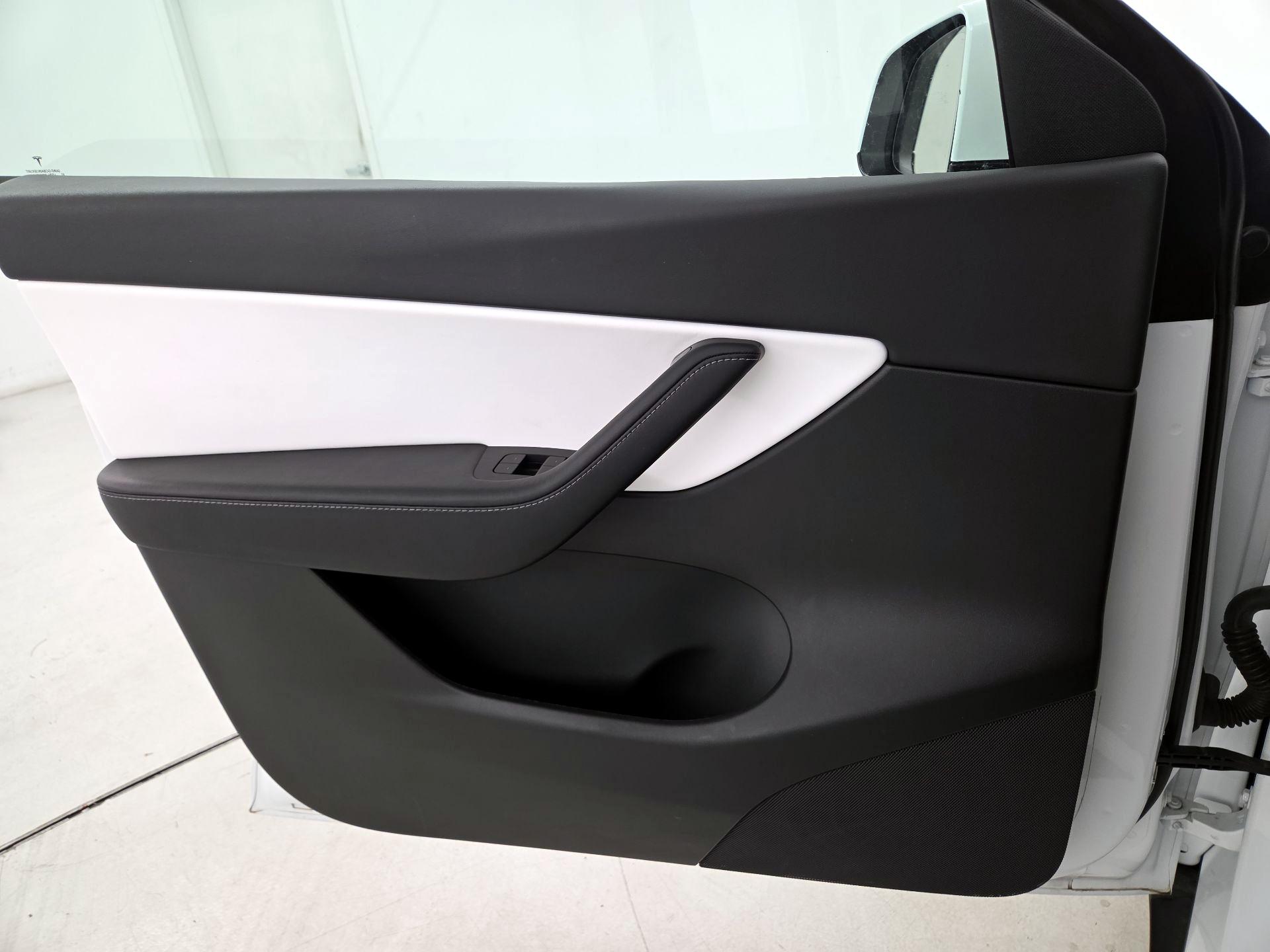 Thumbnail: 2022 Tesla Model Y - 12