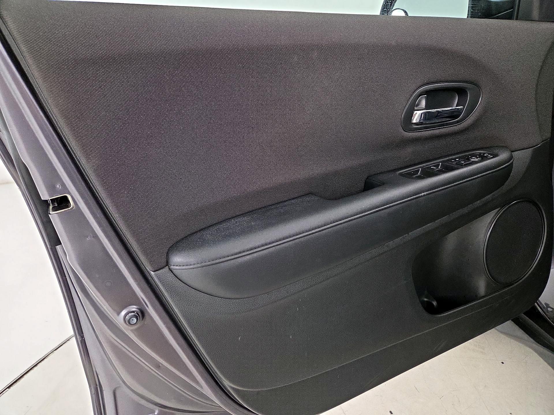 Thumbnail: 2019 Honda HR-V - 12