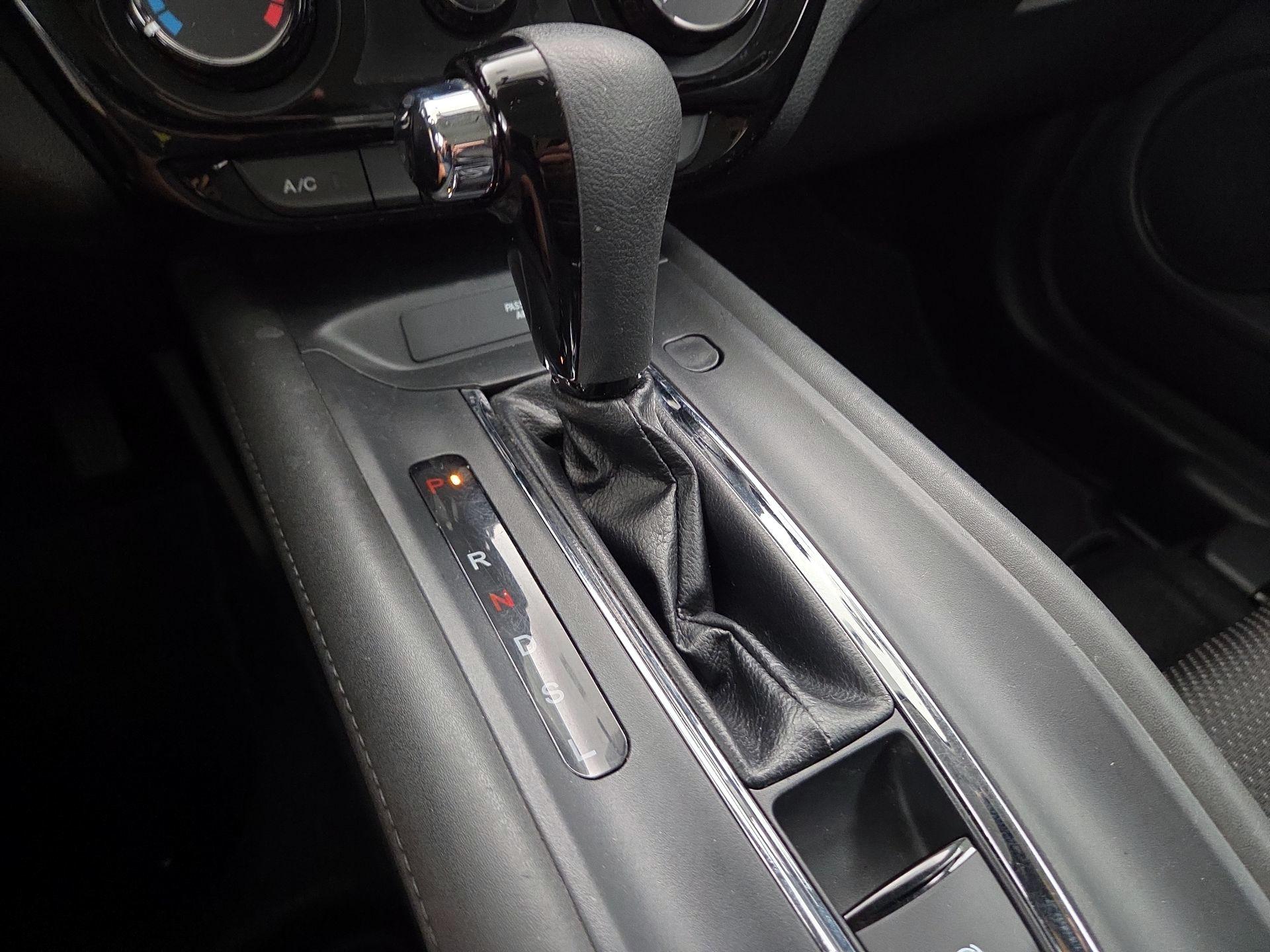 Thumbnail: 2019 Honda HR-V - 17