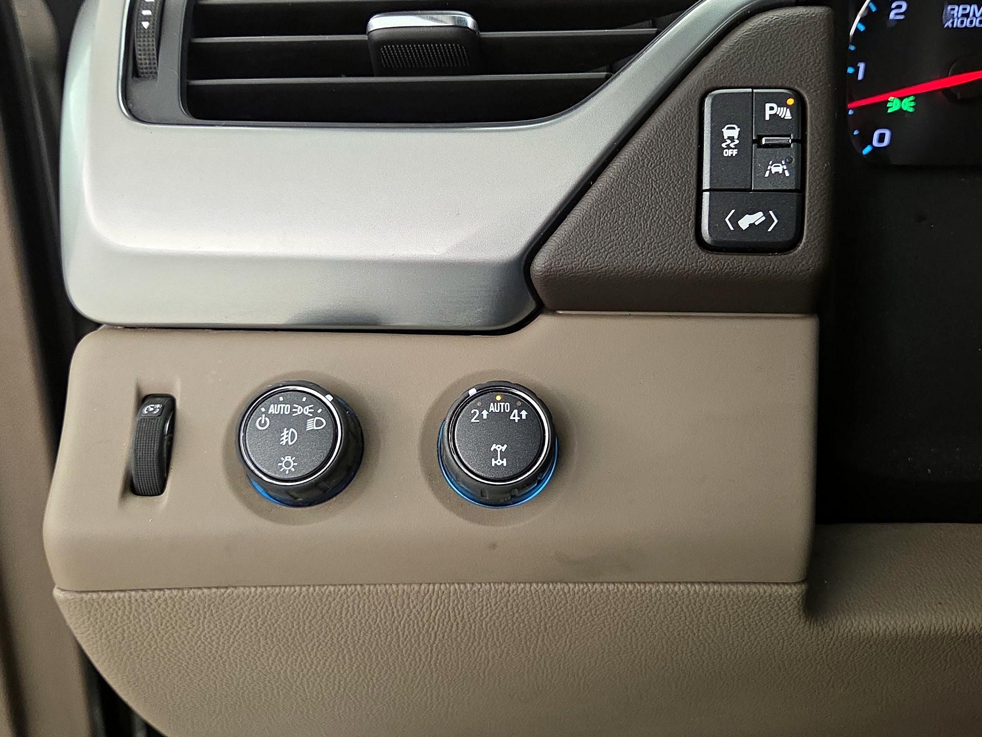 Thumbnail: 2020 Chevrolet Tahoe - 13