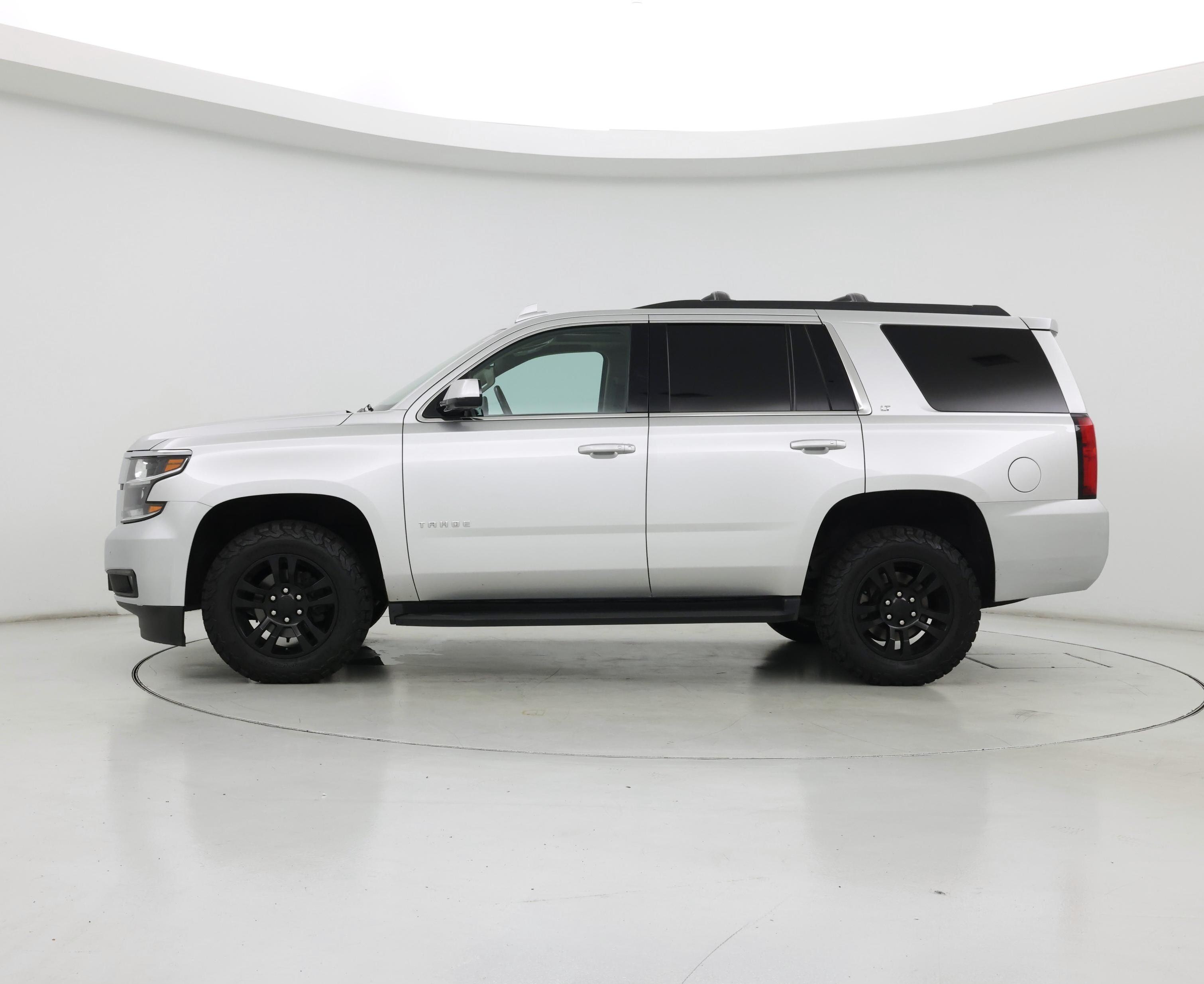 Thumbnail: 2020 Chevrolet Tahoe - 3