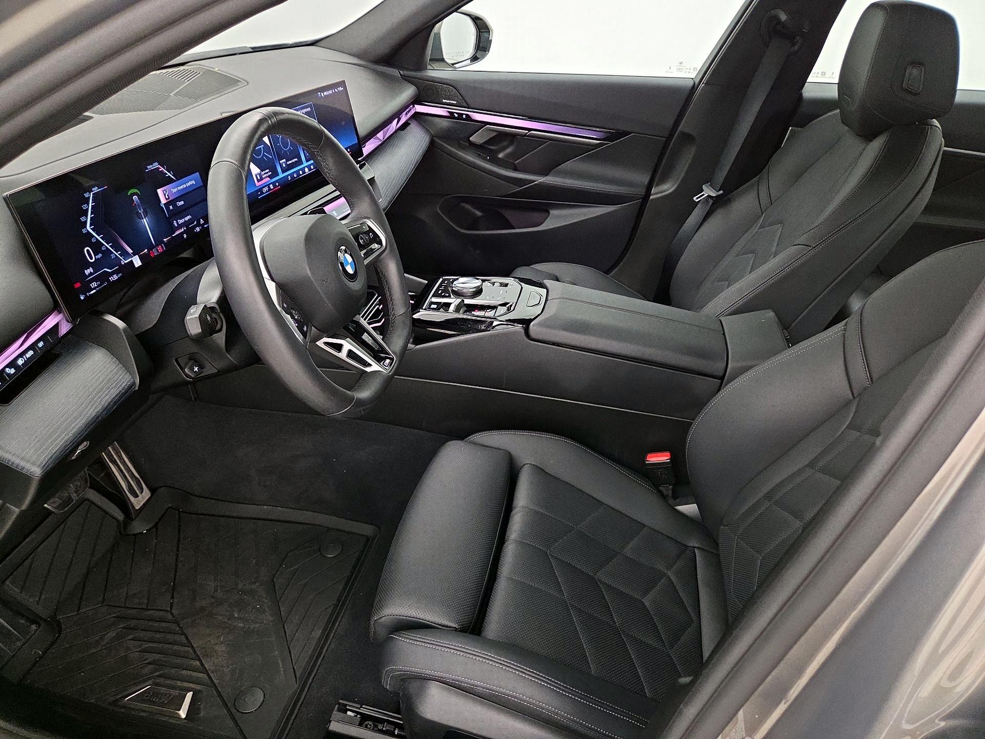 Thumbnail: 2025 BMW 5 Series - 11