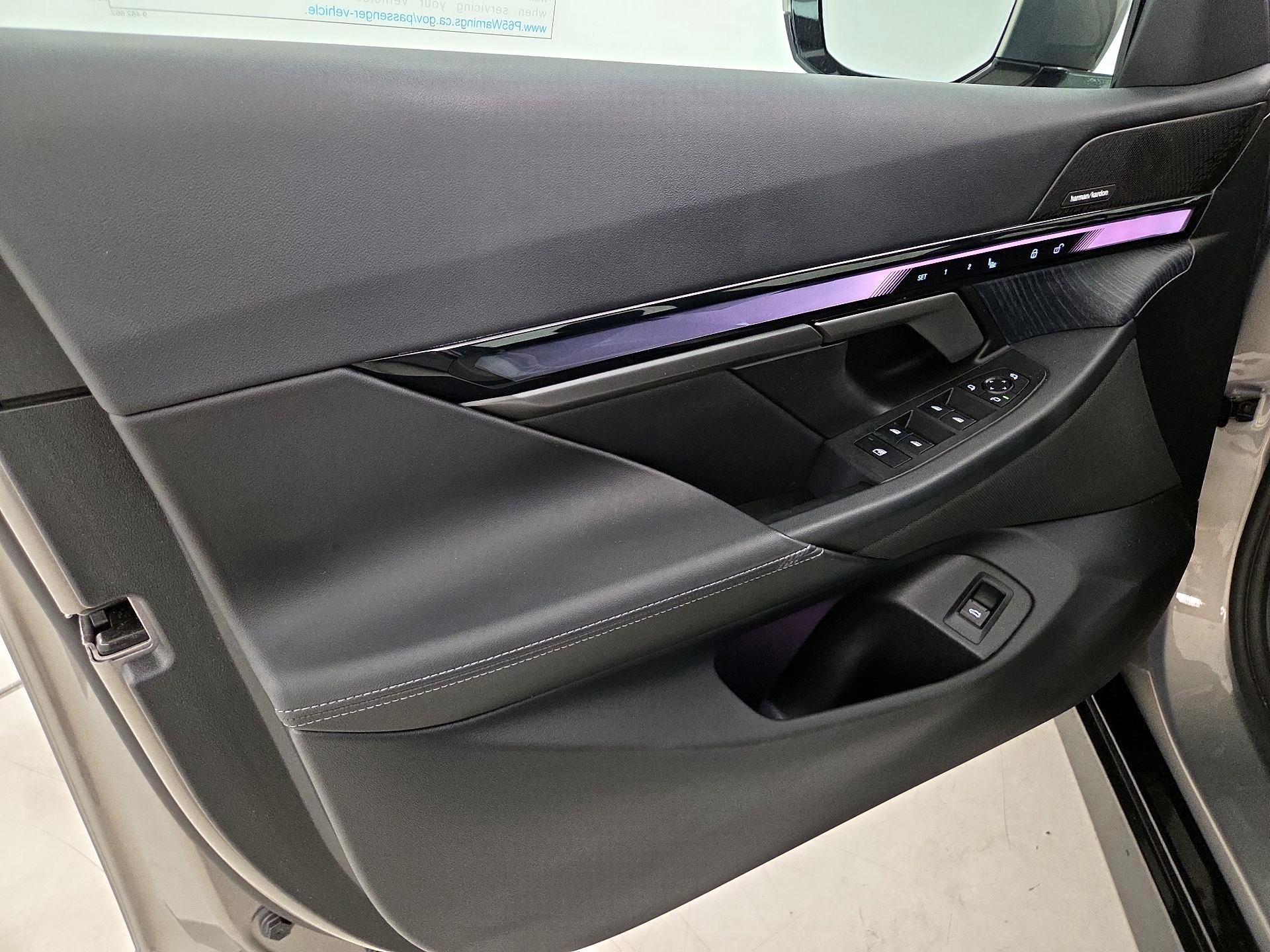 Thumbnail: 2025 BMW 5 Series - 12