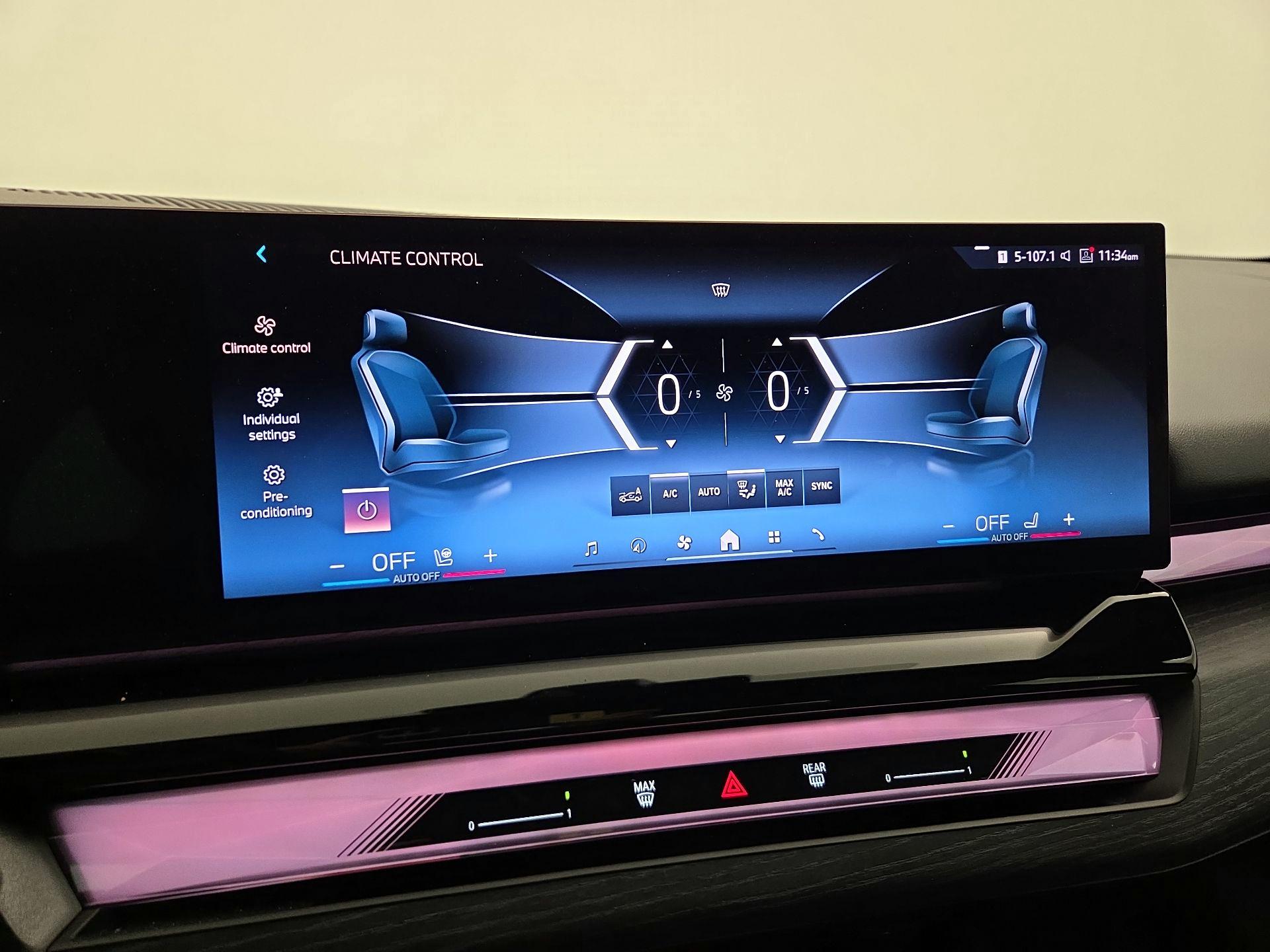 Thumbnail: 2025 BMW 5 Series - 17