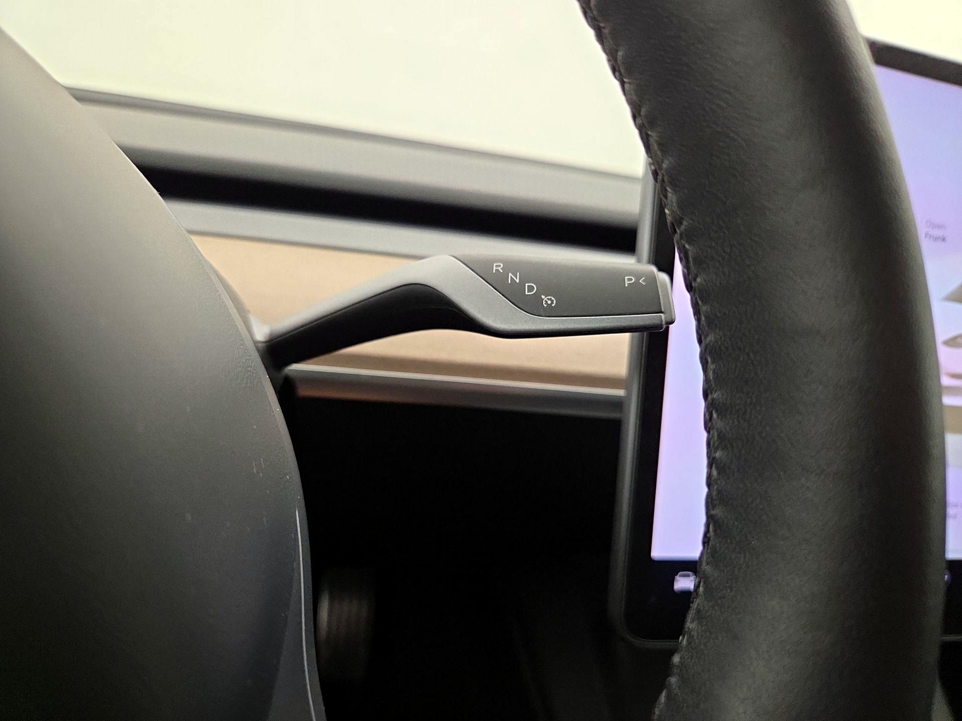 Thumbnail: 2023 Tesla Model 3 - 17