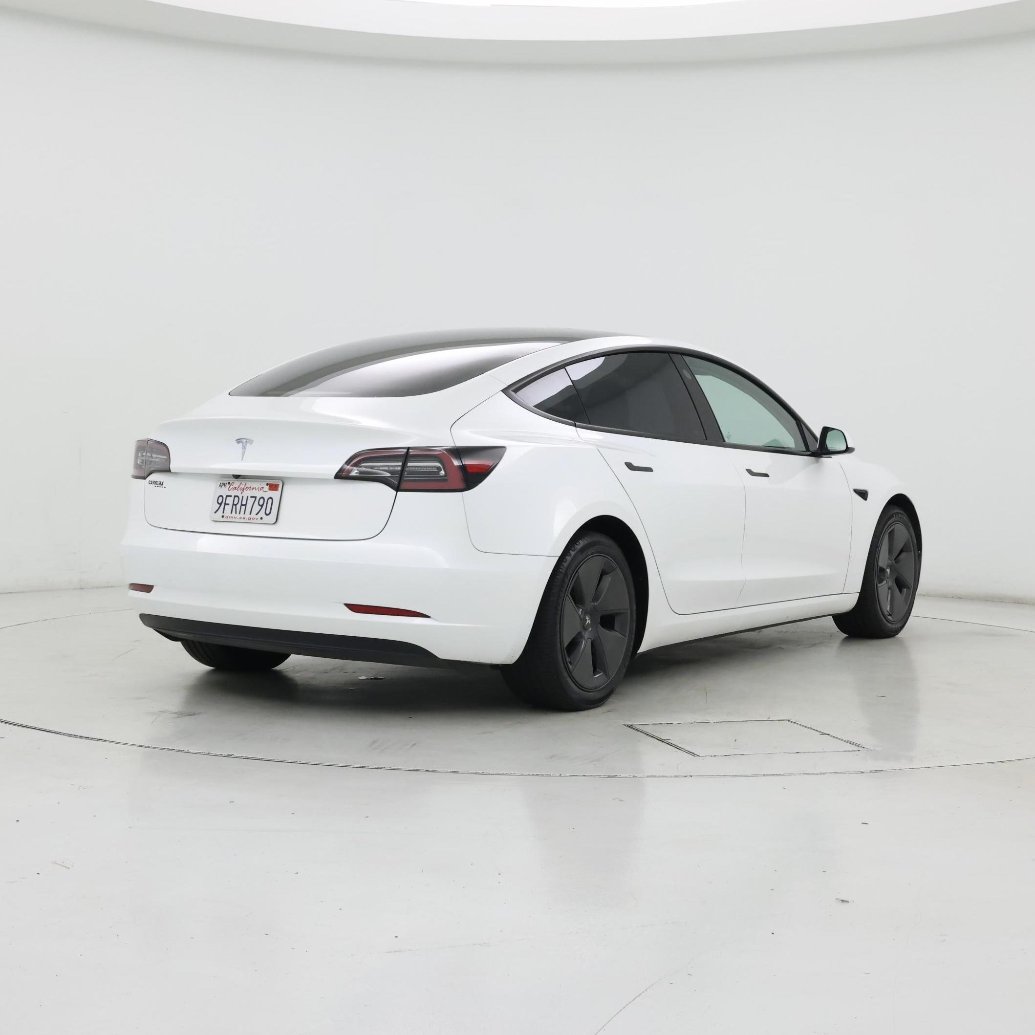 Thumbnail: 2023 Tesla Model 3 - 8